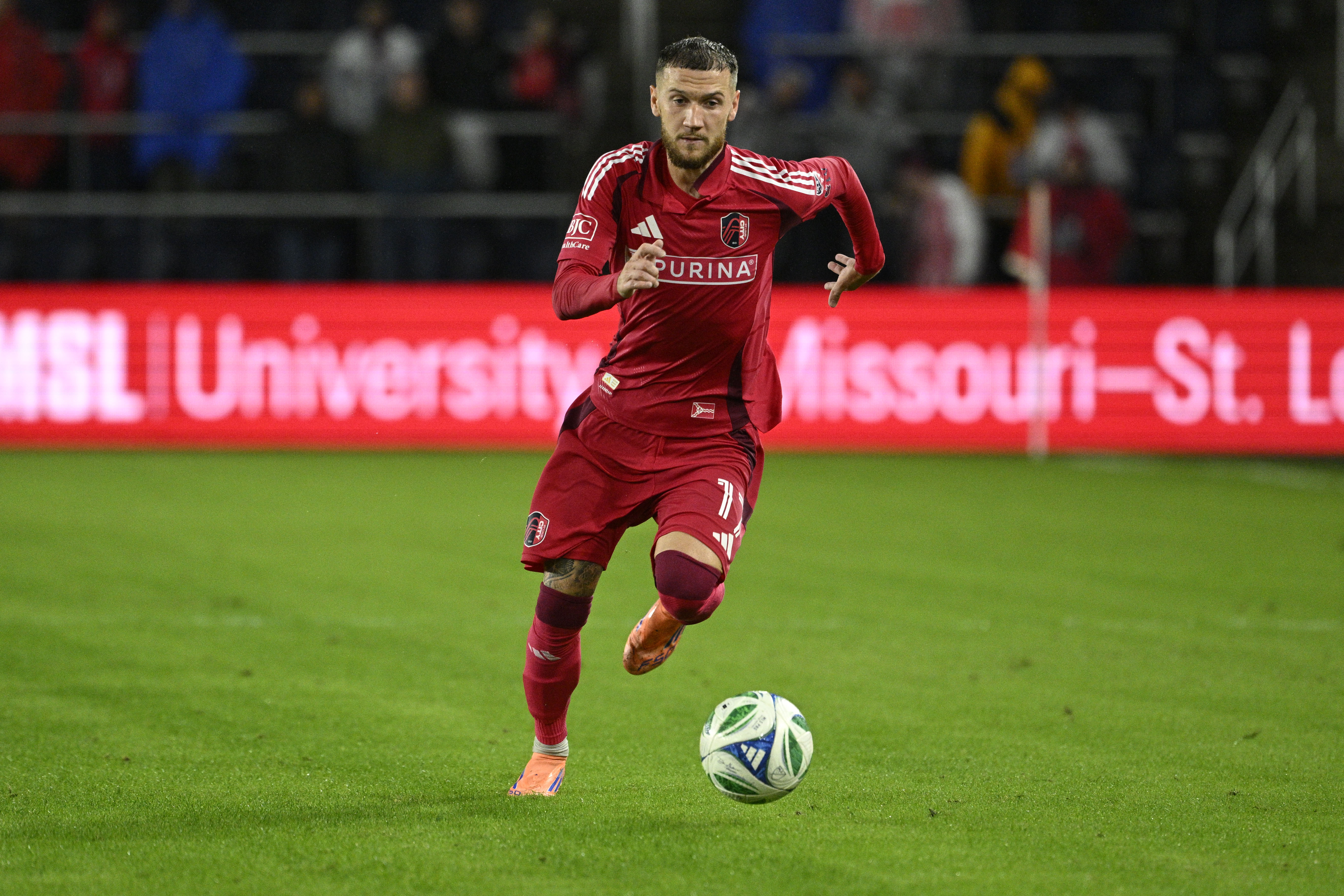 St. Louis City midfielder Marcel Hartel controls the ball as we look at praise for the Missouri sports betting launch.