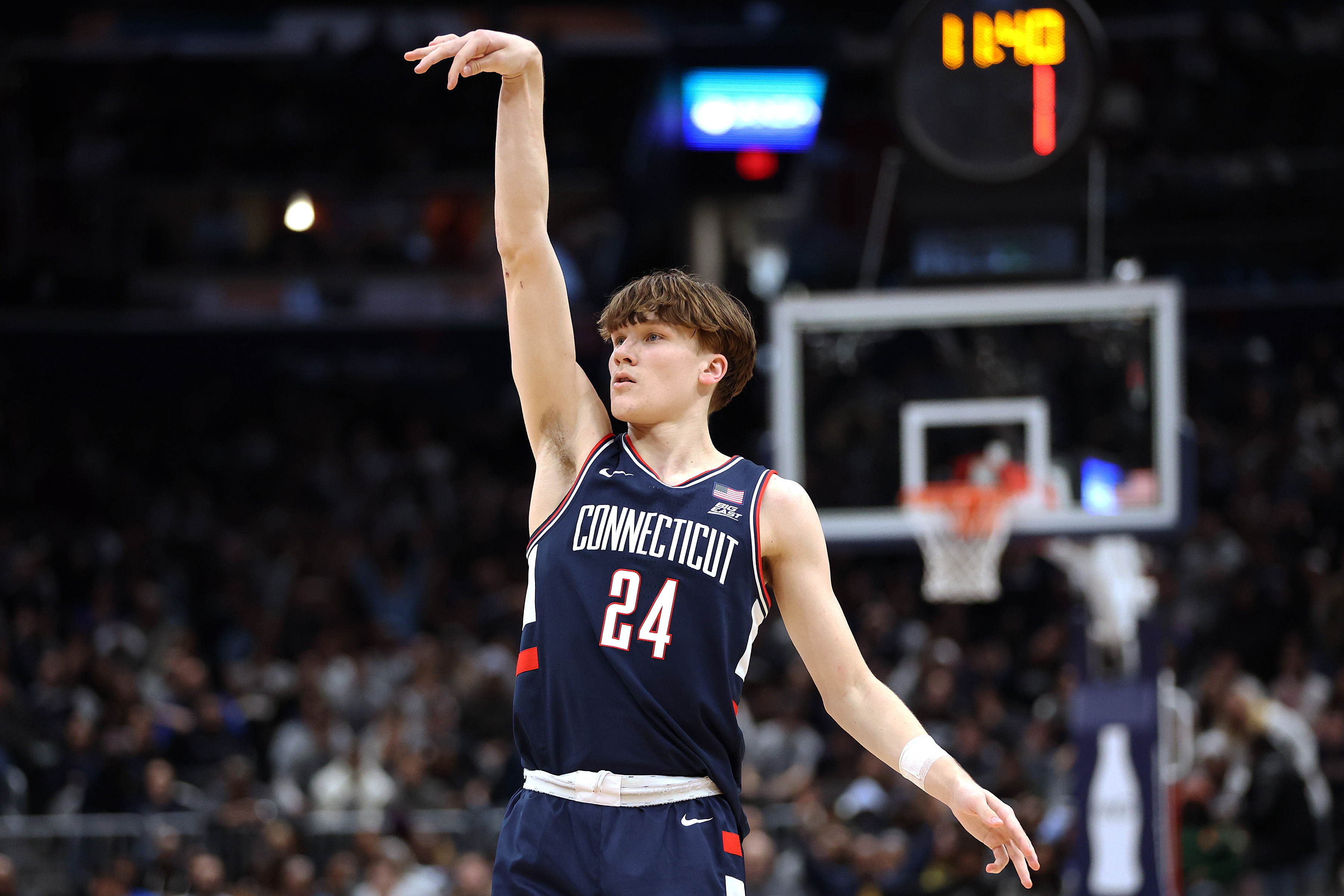 UConn's Braylon Mullins is the focus of our college basketball predictions and best bets today. 