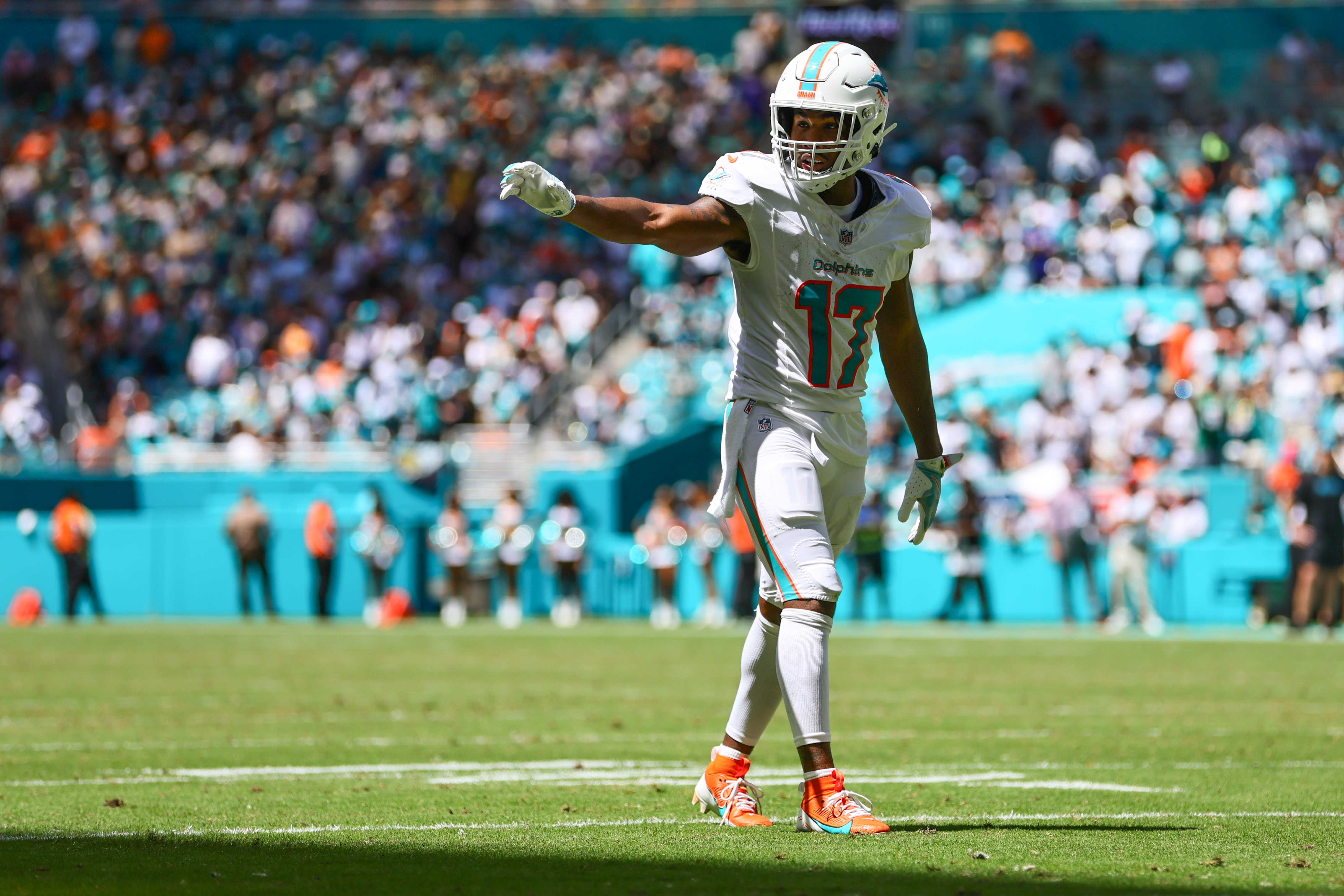 Bills vs. Dolphins Prediction Tonight: Thursday Night Football Odds & TNF Picks