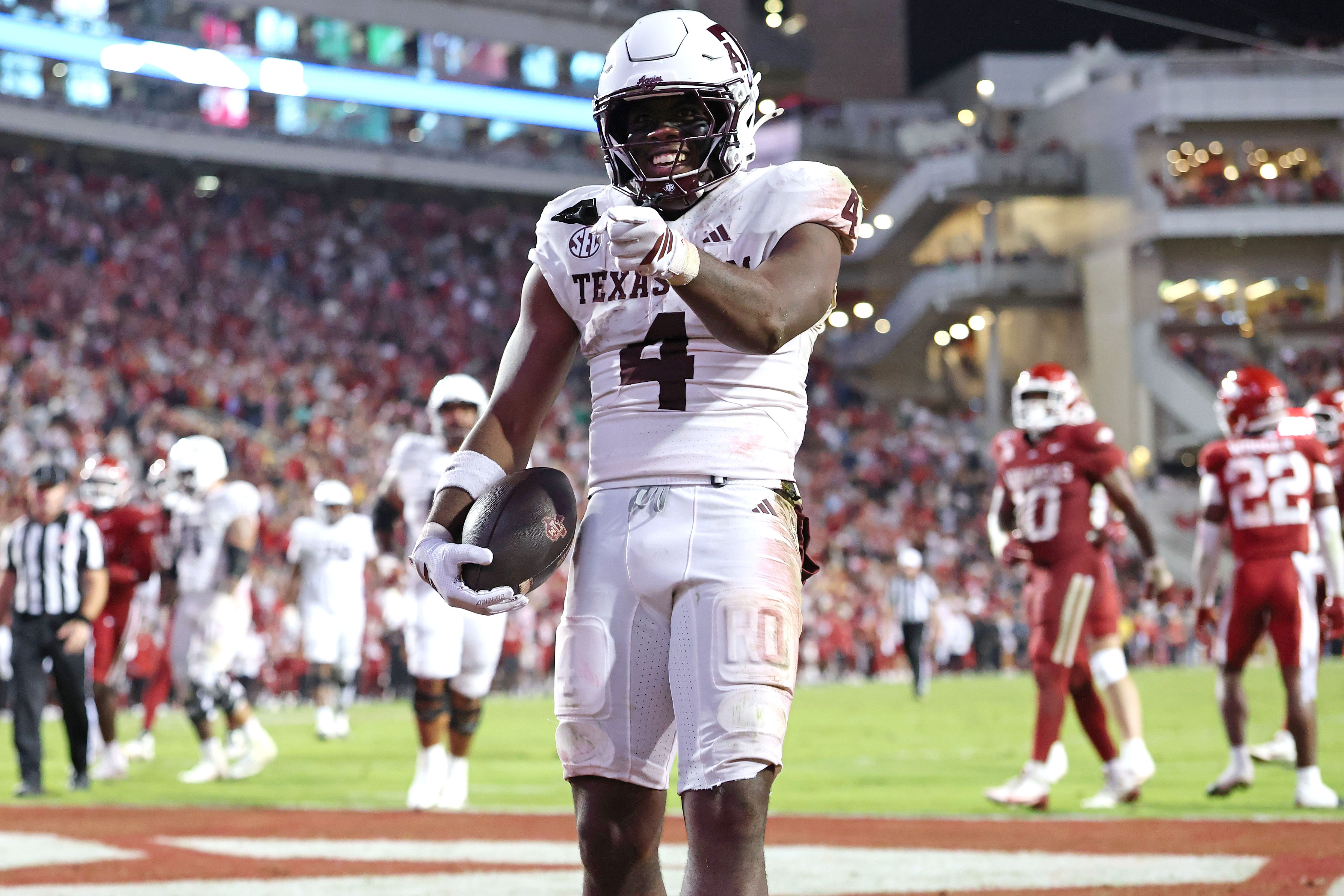 Texas A&M vs. LSU Prediction & Odds Week 9: College Football Picks and Preview