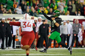 Northwestern vs. Oregon Prediction: Week 9 Odds, Picks & Best Bet (Oct. 31)