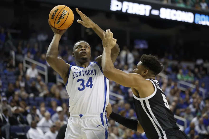 Oscar Tshiebwe and the Kentucky Wildcats are favored in our Kentucky vs. Kansas State prediction.