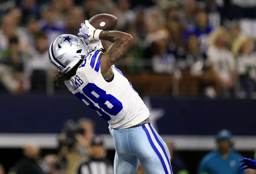 Wide receiver CeeDee Lamb #88 of the Dallas Cowboys makes a catch as we make our best Eagles vs. Cowboys prediction for SNF.