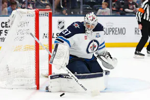 Vezina Trophy Odds 2027: Hellebuyck Favorite to Win Fourth Career Vezina