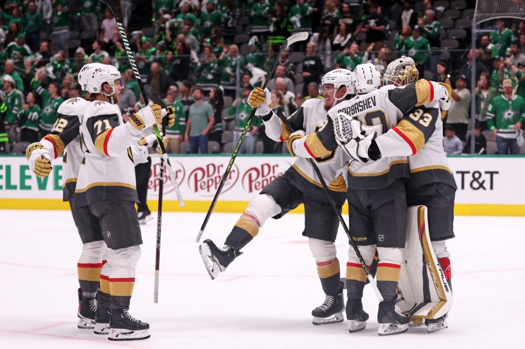 Panthers vs. Golden Knights Picks, Predictions & Odds: Vegas Money in Game 1