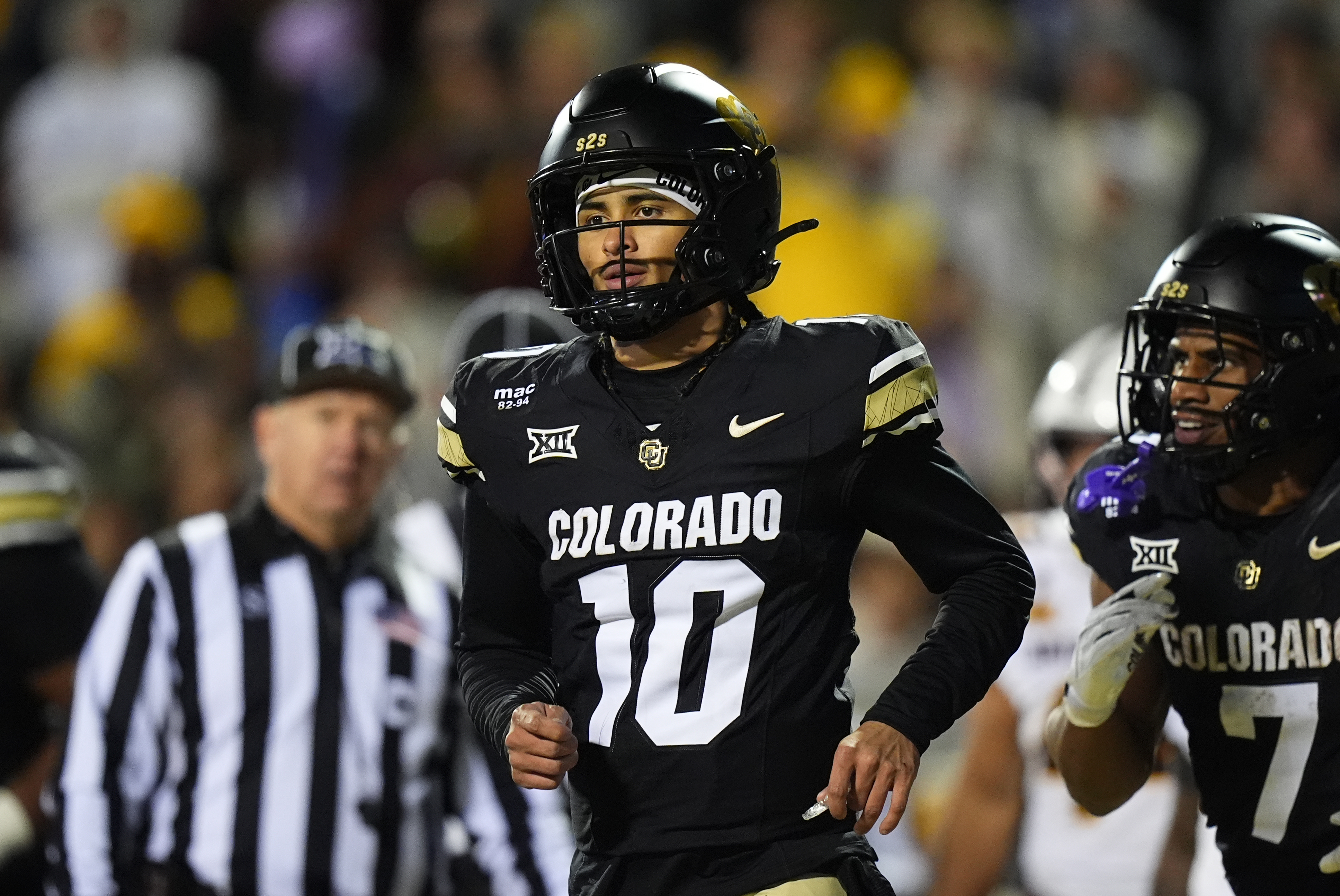 Colorado Buffaloes quarterback Julian Lewis (10) looks on as we break down our Colorado vs. Georgia Tech prediction.