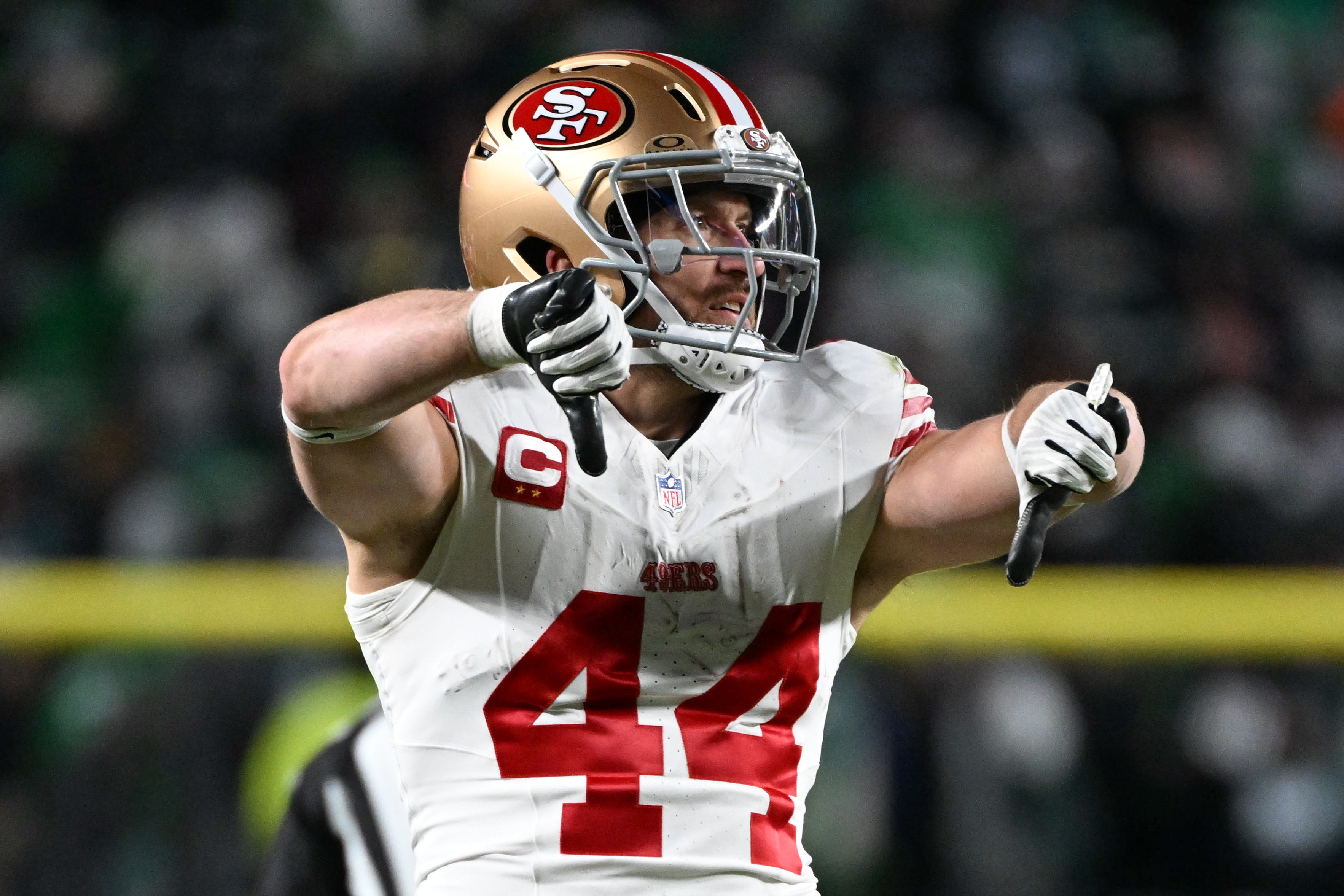 San Francisco 49ers fullback Kyle Juszczyk reacts after a play as we make our best 49ers vs. Seahawks prediction based on the early odds