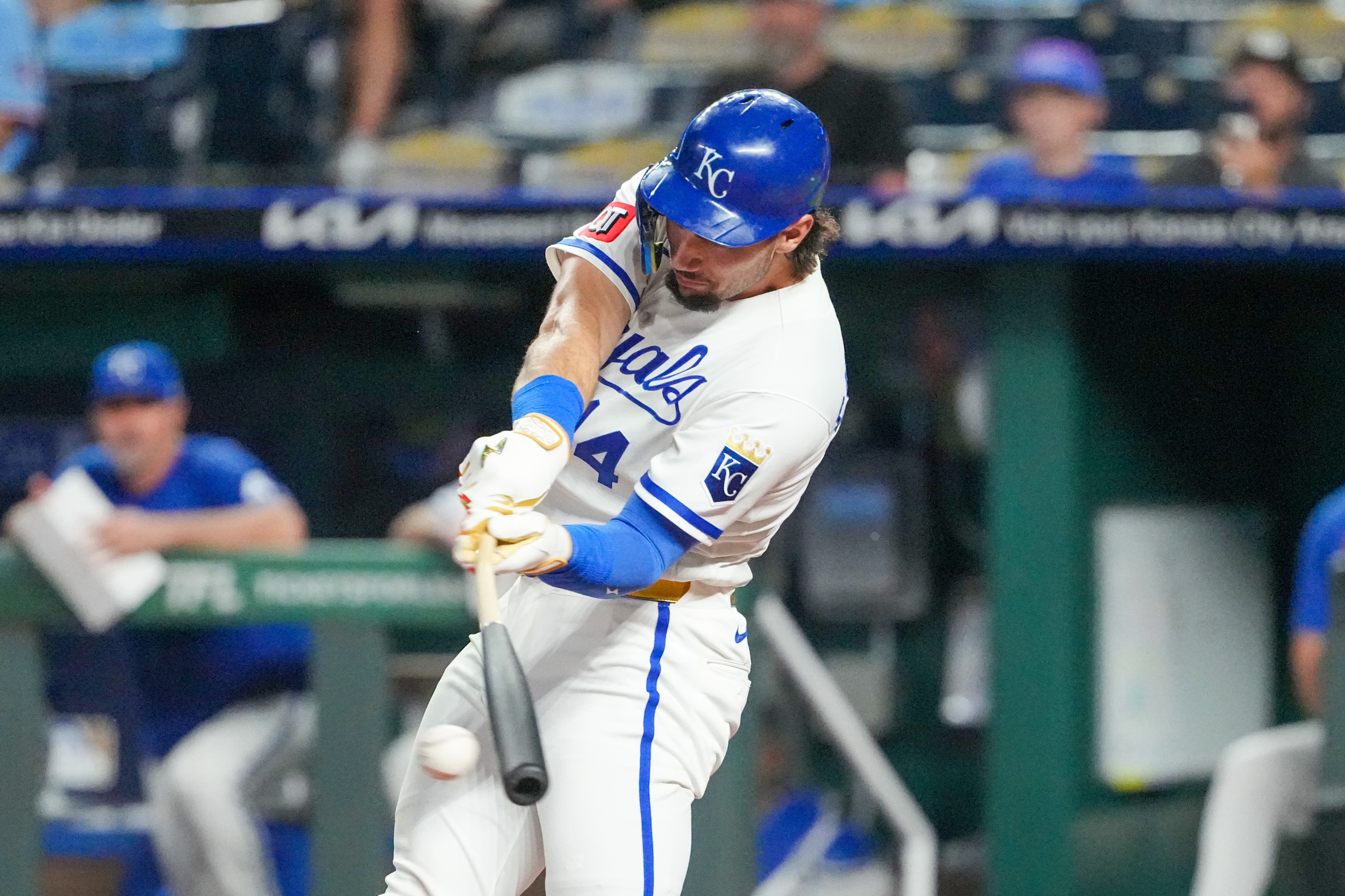  Kansas City Royals right fielder Jac Caglianone (14) hits a single as we breka down our Astros Vs. Royals prediction. 