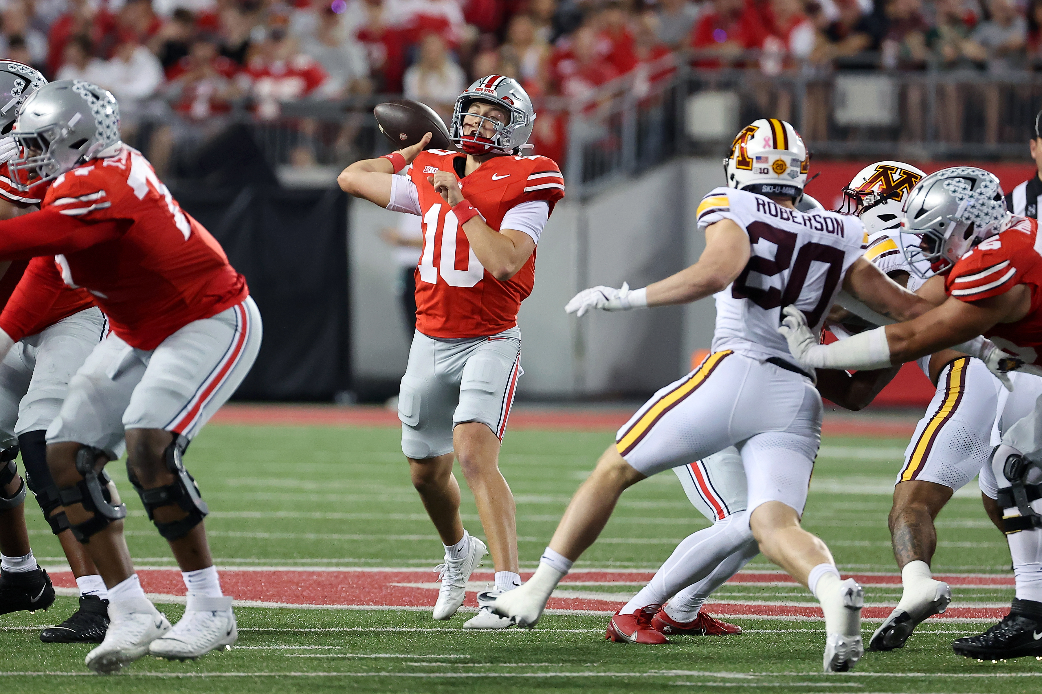 Heisman Trophy odds 2025: Dante Moore Leads as Simpson, Beck Close Gap After Week 6