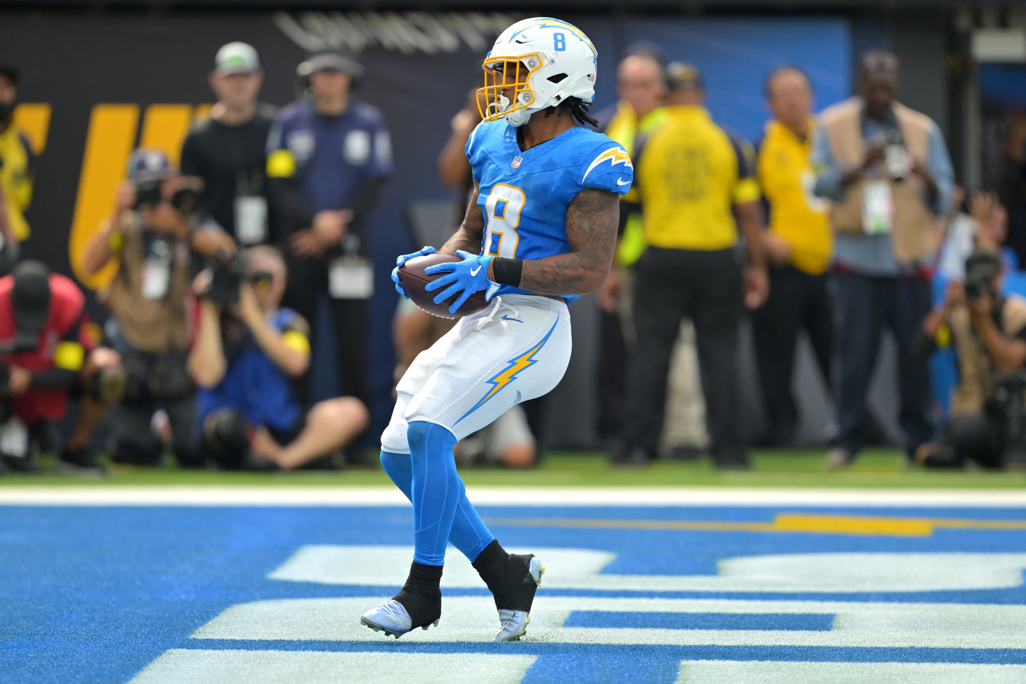 Eagles vs. Chargers Player Props Tonight: Monday Night Football Week 14