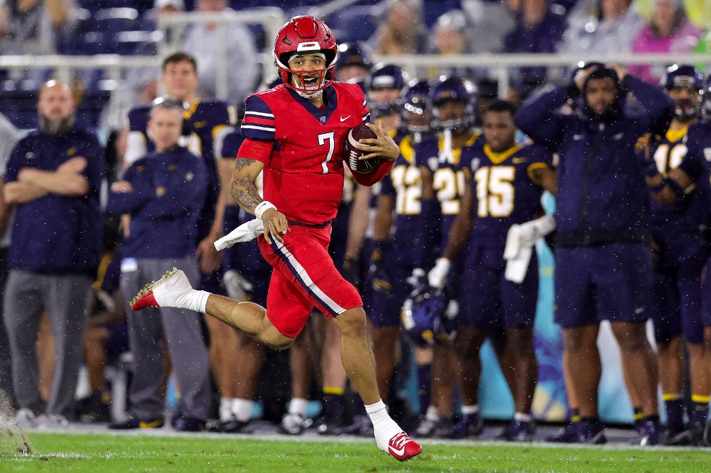 College Football Odds & Picks: How to Bet Tuesday's Liberty vs Jax State &  Coastal Carolina vs App State Games