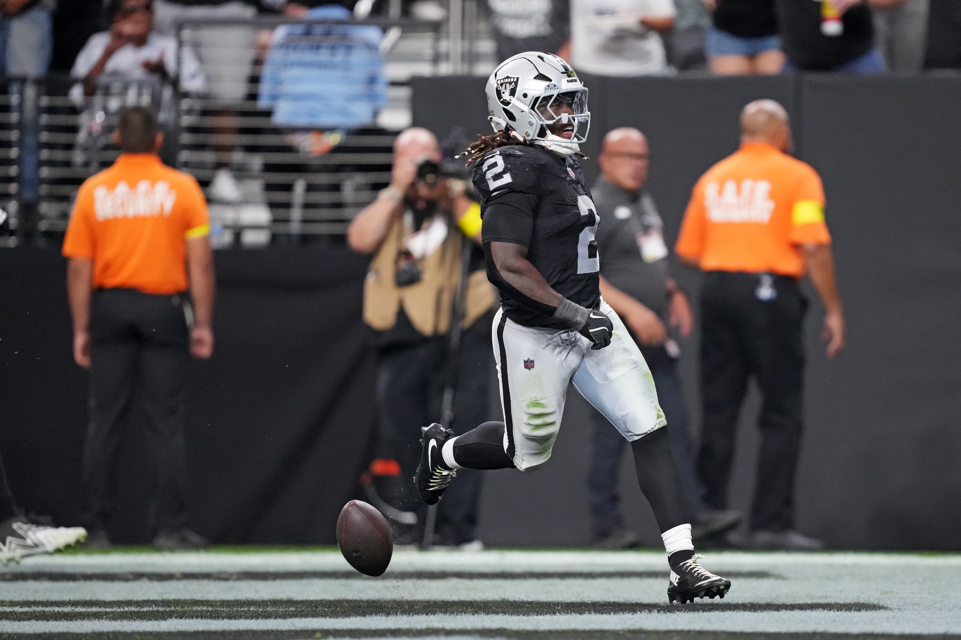 Best Raiders vs. Broncos Player Props Tonight: NFL Week 10 Thursday Night Football