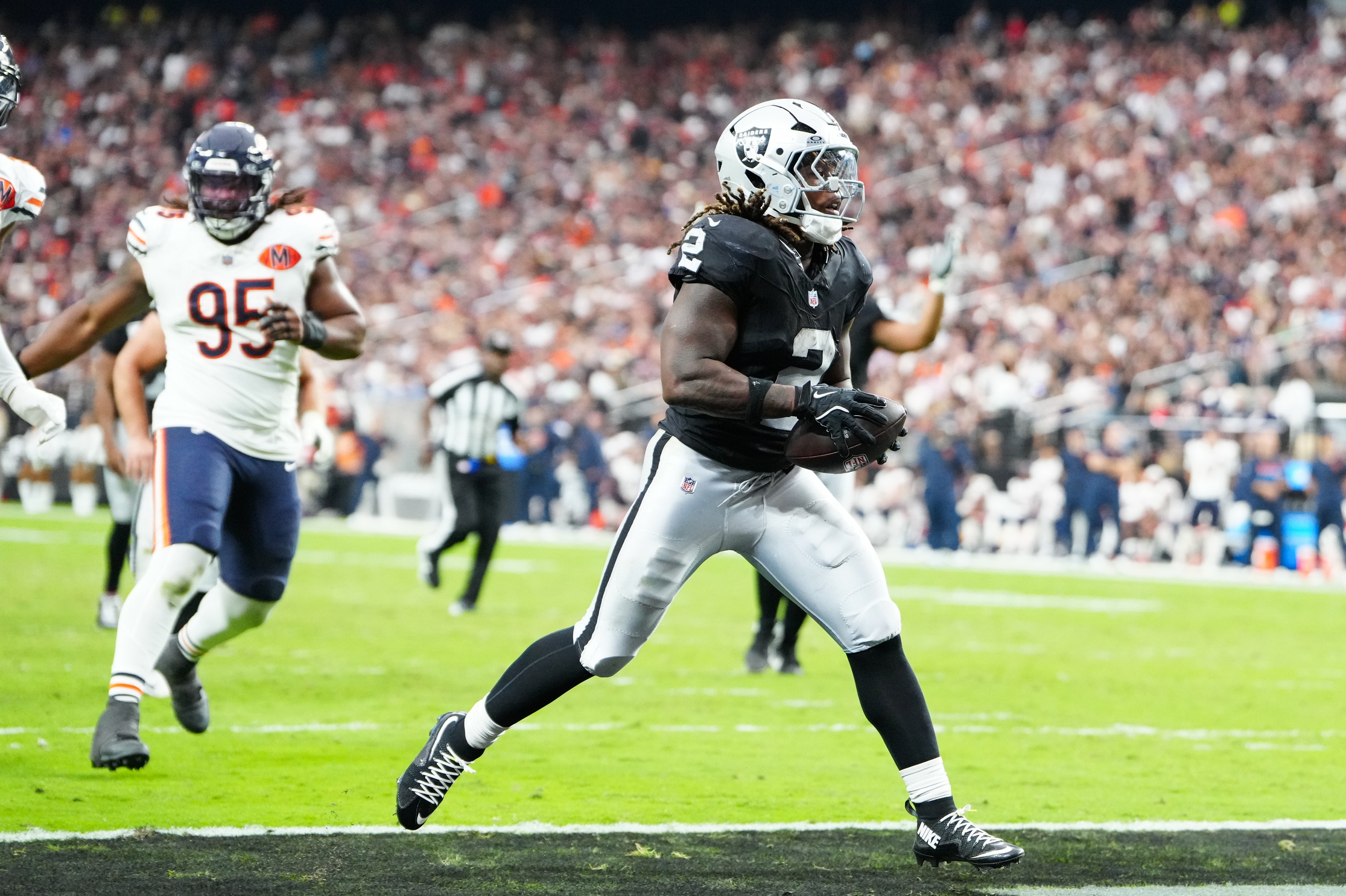Offensive Rookie of the Year Odds After Week 4: Egbuka, Jeanty on Top; Dart Ascends 