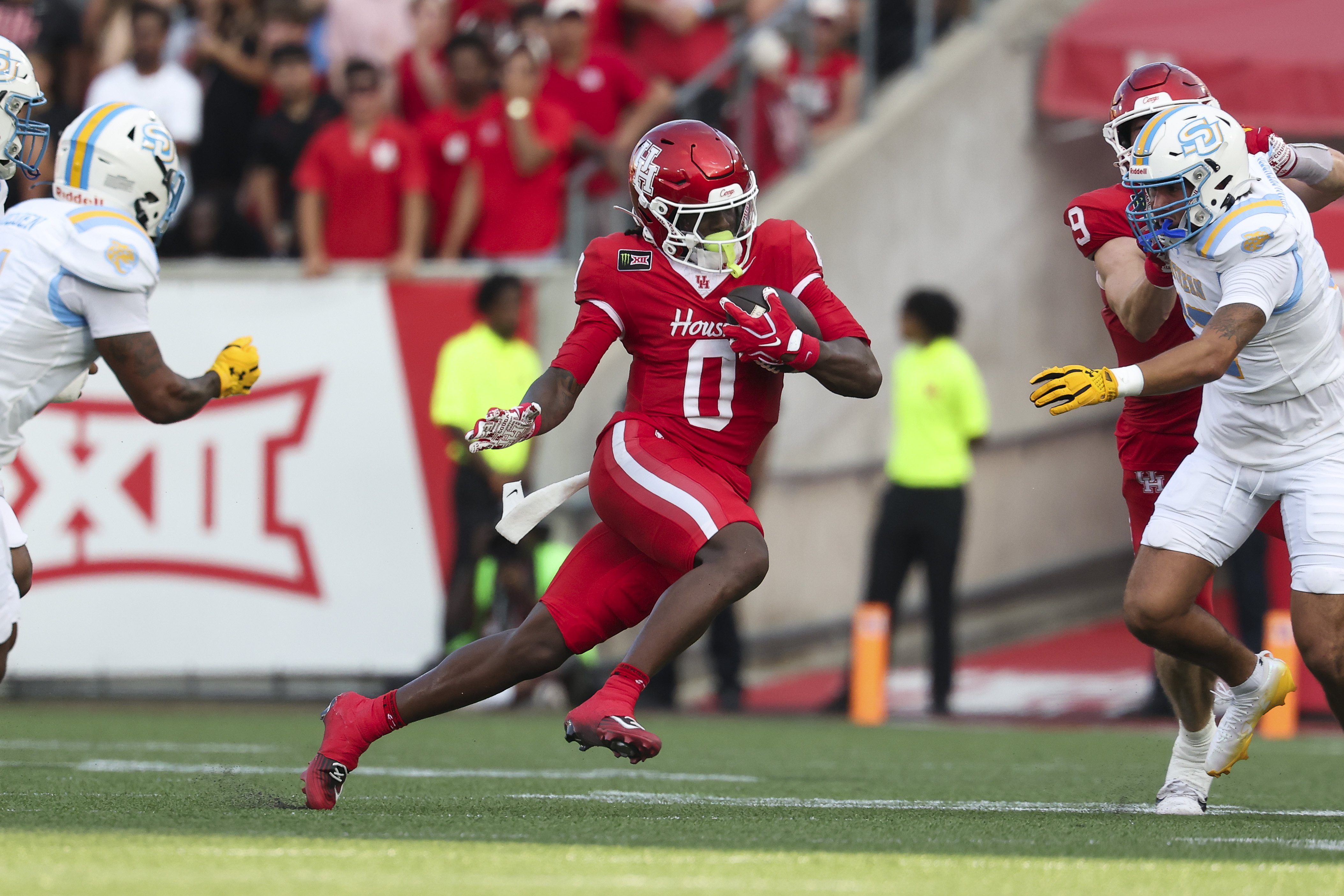 UH running back Amare Thomas as we break down our Houston vs. Texas Tech Prediction. Photo by Troy Taormina-Imagn Images.