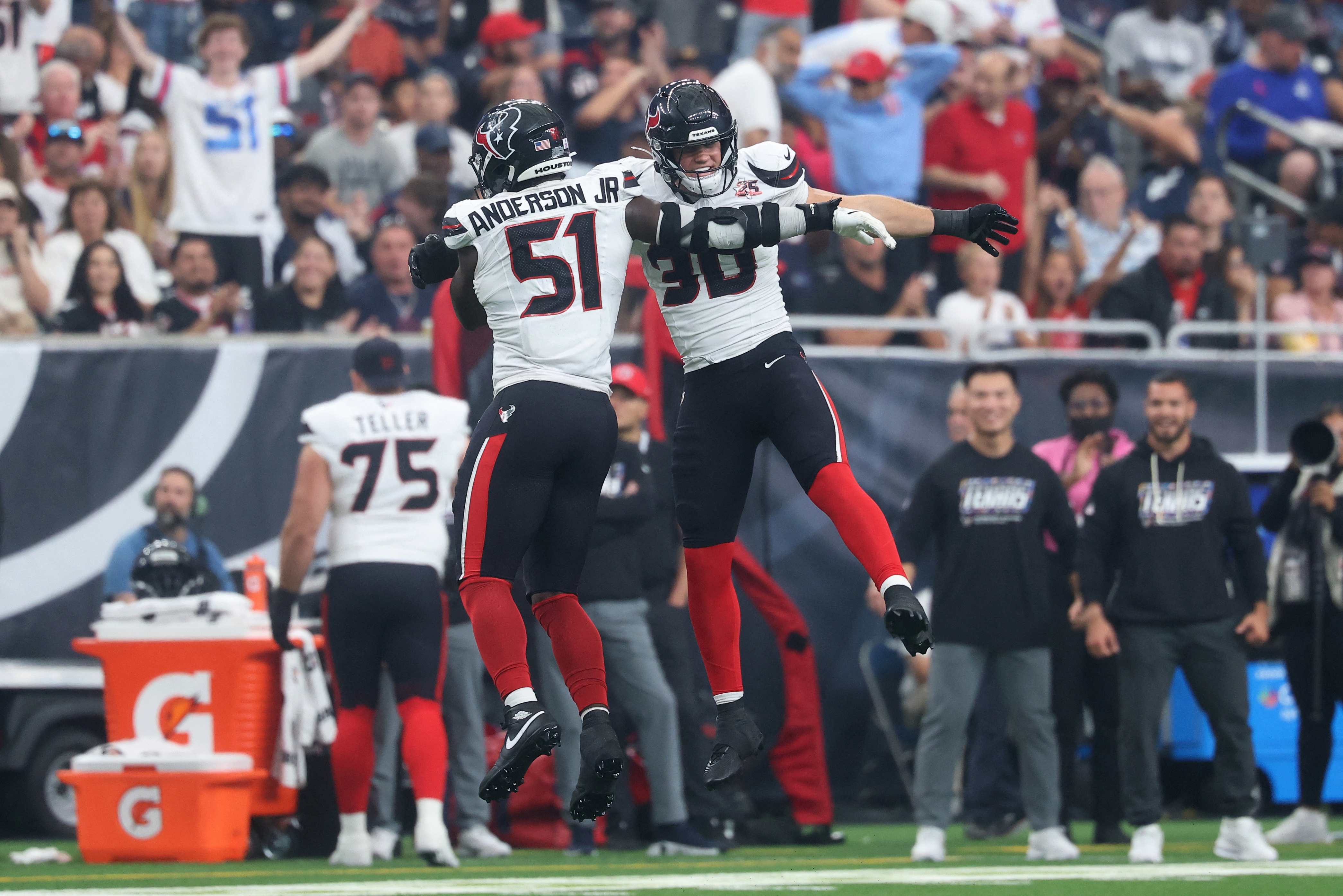  Houston Texans defensive end Will Anderson Jr. and linebacker Wade Woodaz (30) celebrate as we mak our best NFL moneyline picks for Week 6 Houston Texans defensive end Will Anderson Jr. and linebacker Wade Woodaz celebrate as we mak our best NFL mon