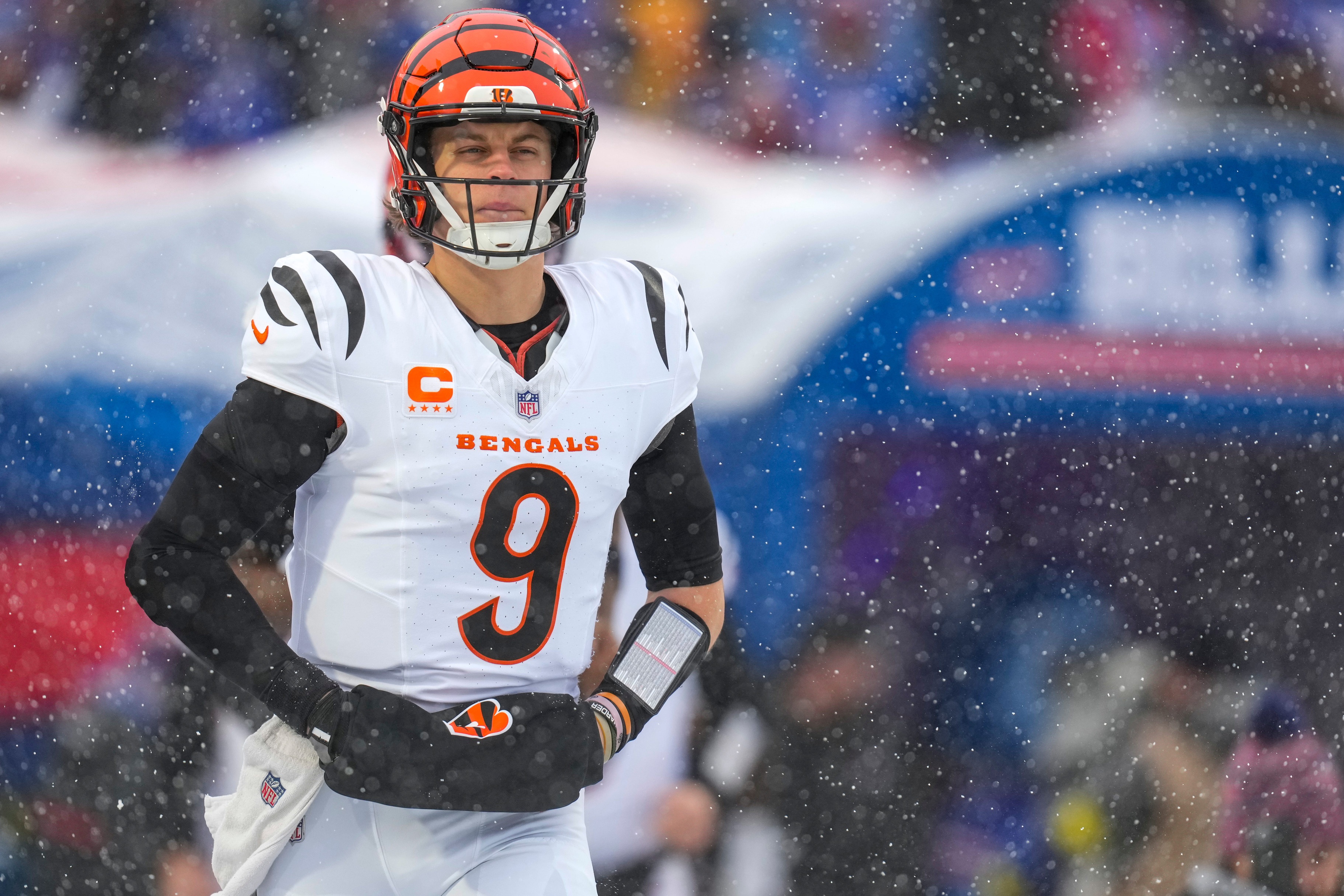 NFL Weather Report Week 15: Latest Forecasts with Betting & Fantasy Impacts