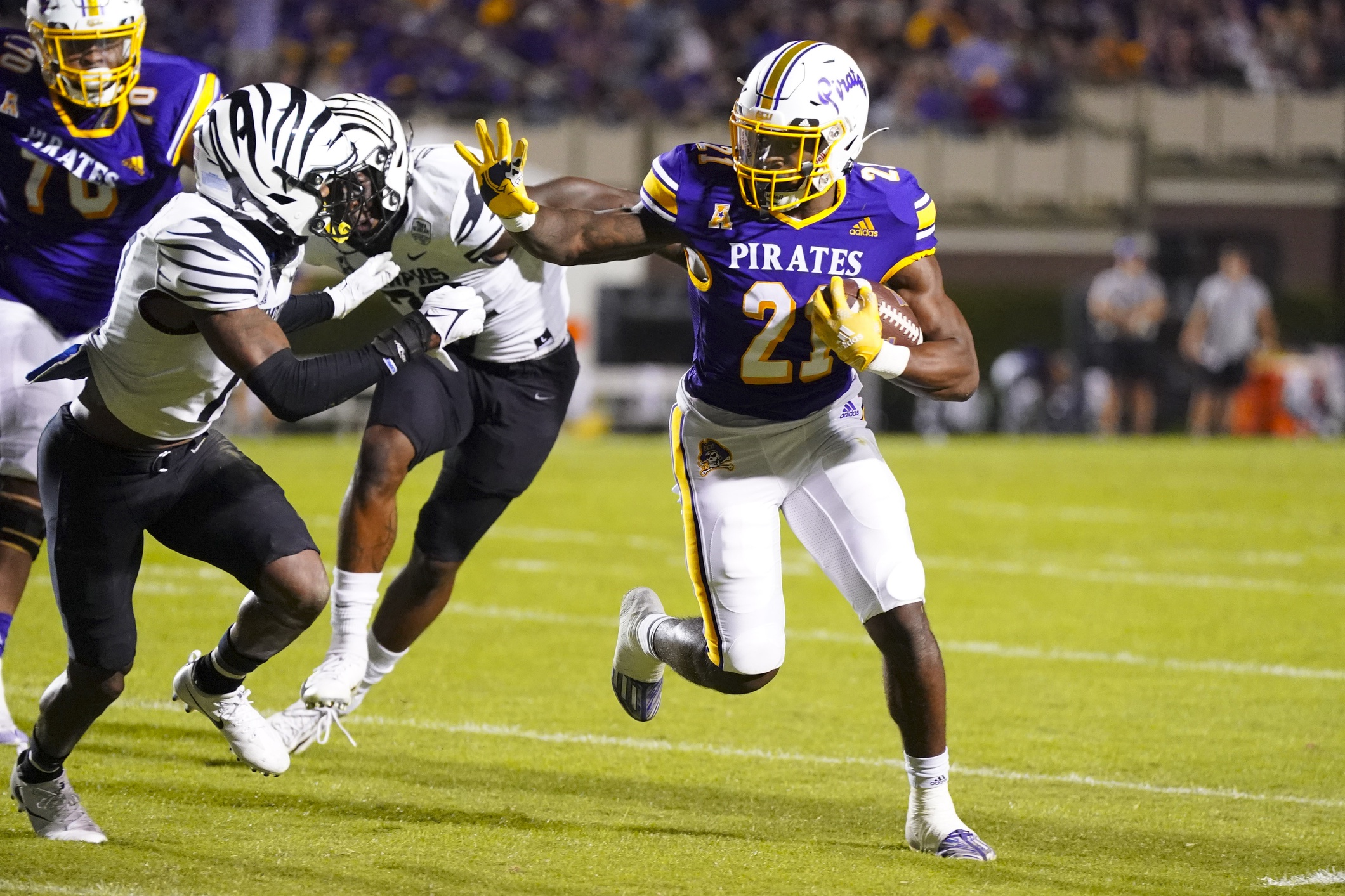 East Carolina Pirates running back Marlon Gunn Jr. runs, and he's featured in our Pitt vs. East Carolina player props