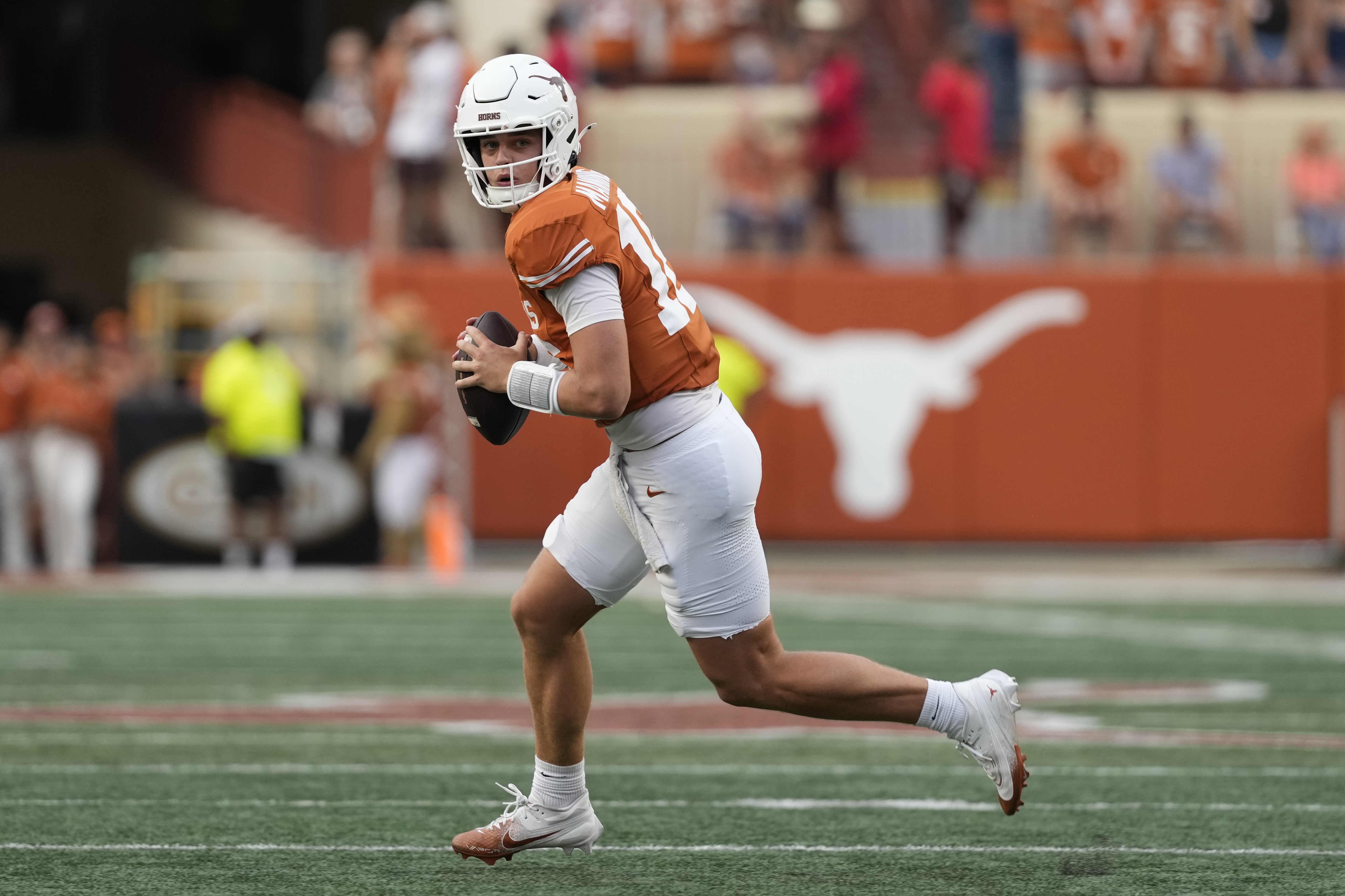 Arch Manning Player Prop Bets, Odds: Louisiana-Monroe vs. Texas Week 4