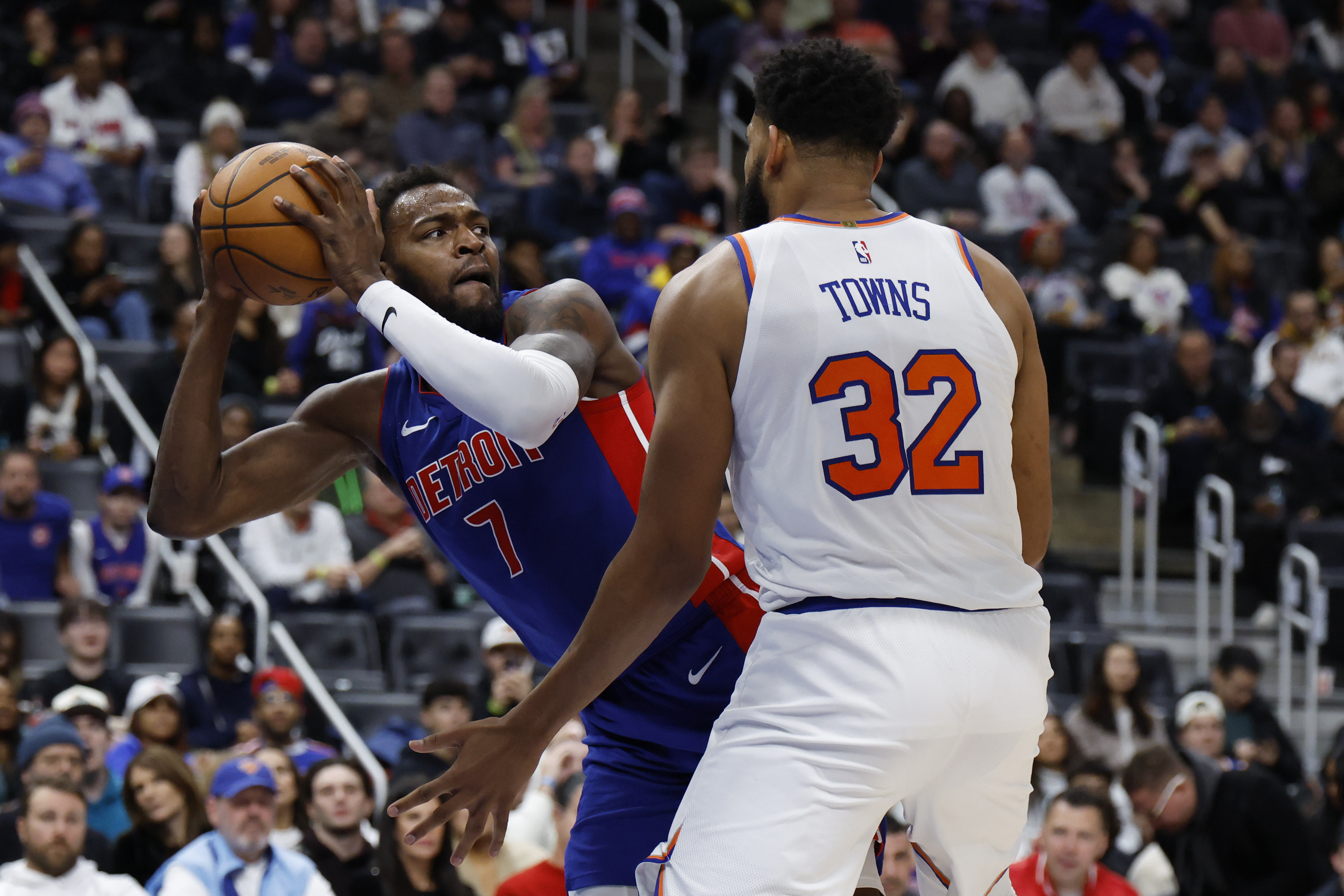 Detroit Pistons forward Paul Reed is defended by New York Knicks center Karl-Anthony Towns as we make our best Pistons vs. Knicks player props.