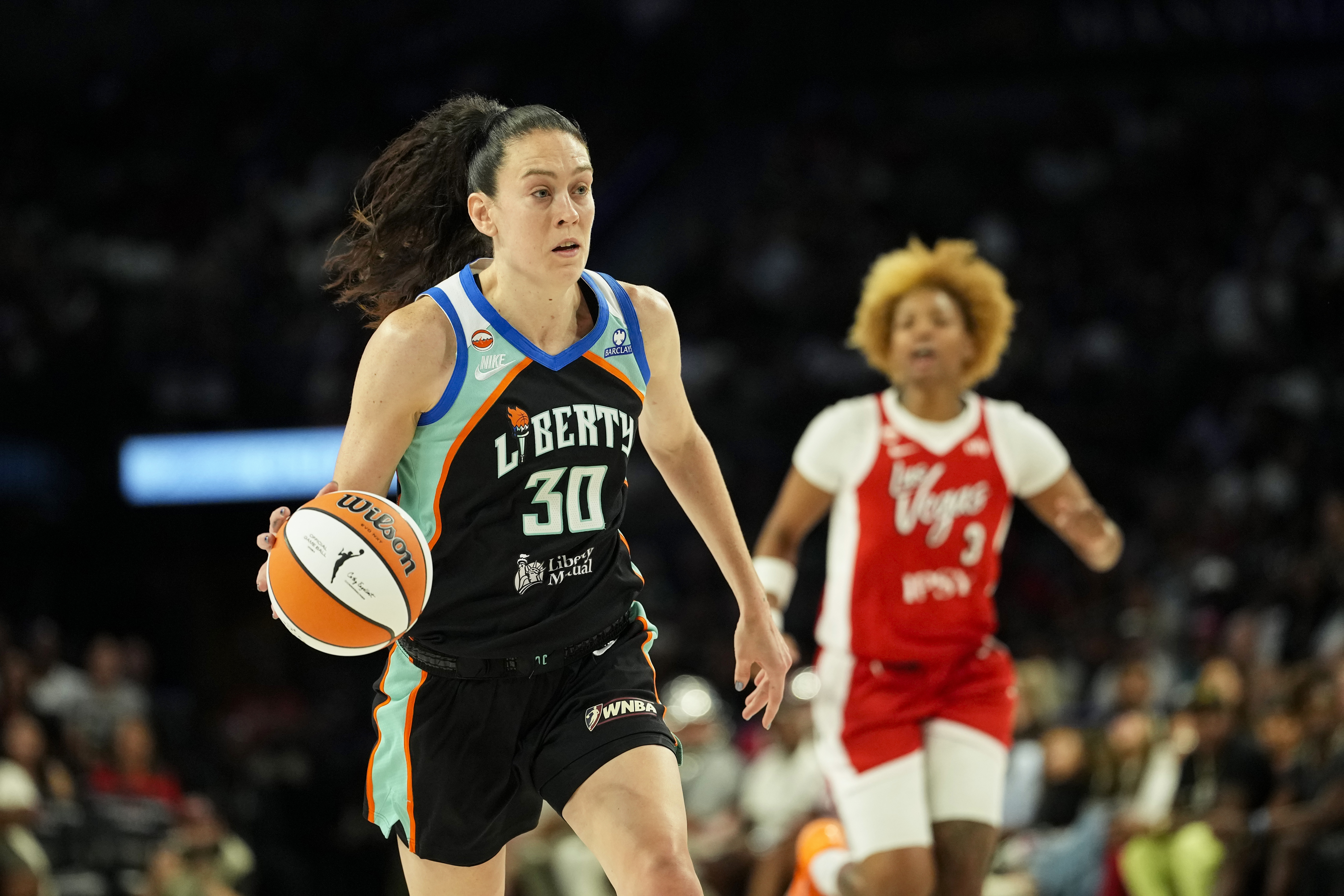 New York Liberty forward Breanna Stewart (30) dribbles as we break down our Liberty vs. Mercury prediction.