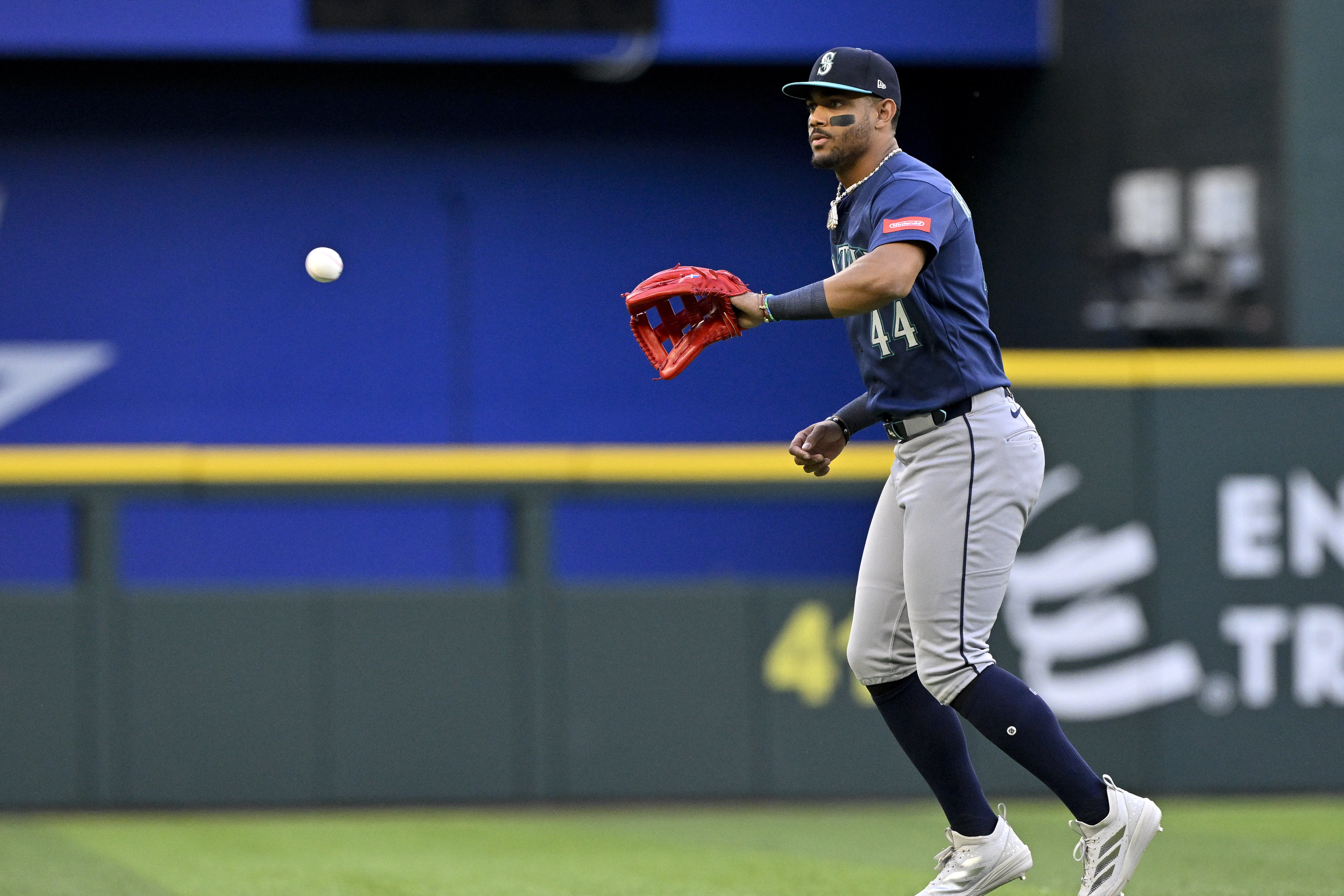 Seattle Mariners center fielder Julio Rodriguez (44) warms up as he is featured in our Rangers vs. Mariners prediction & picks.