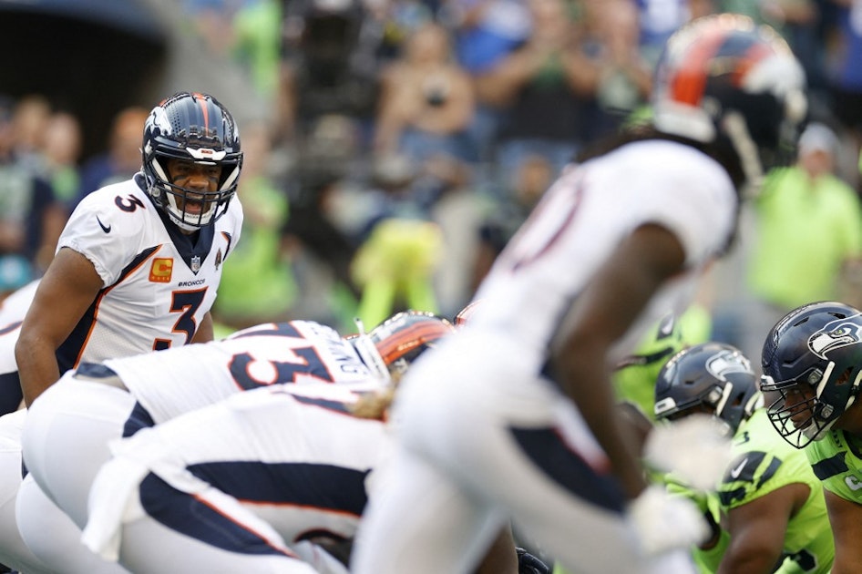 Russell Wilson to play for Broncos on Christmas Day vs. Rams