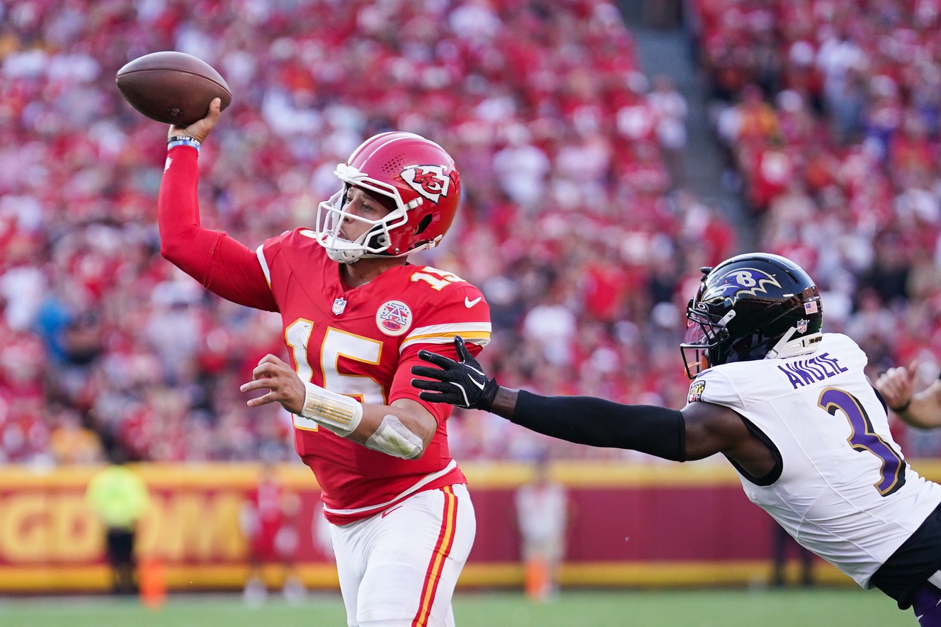 NFL MVP Odds After Week 4: Allen Increases Lead as Favorite; Jackson Falls After Injury