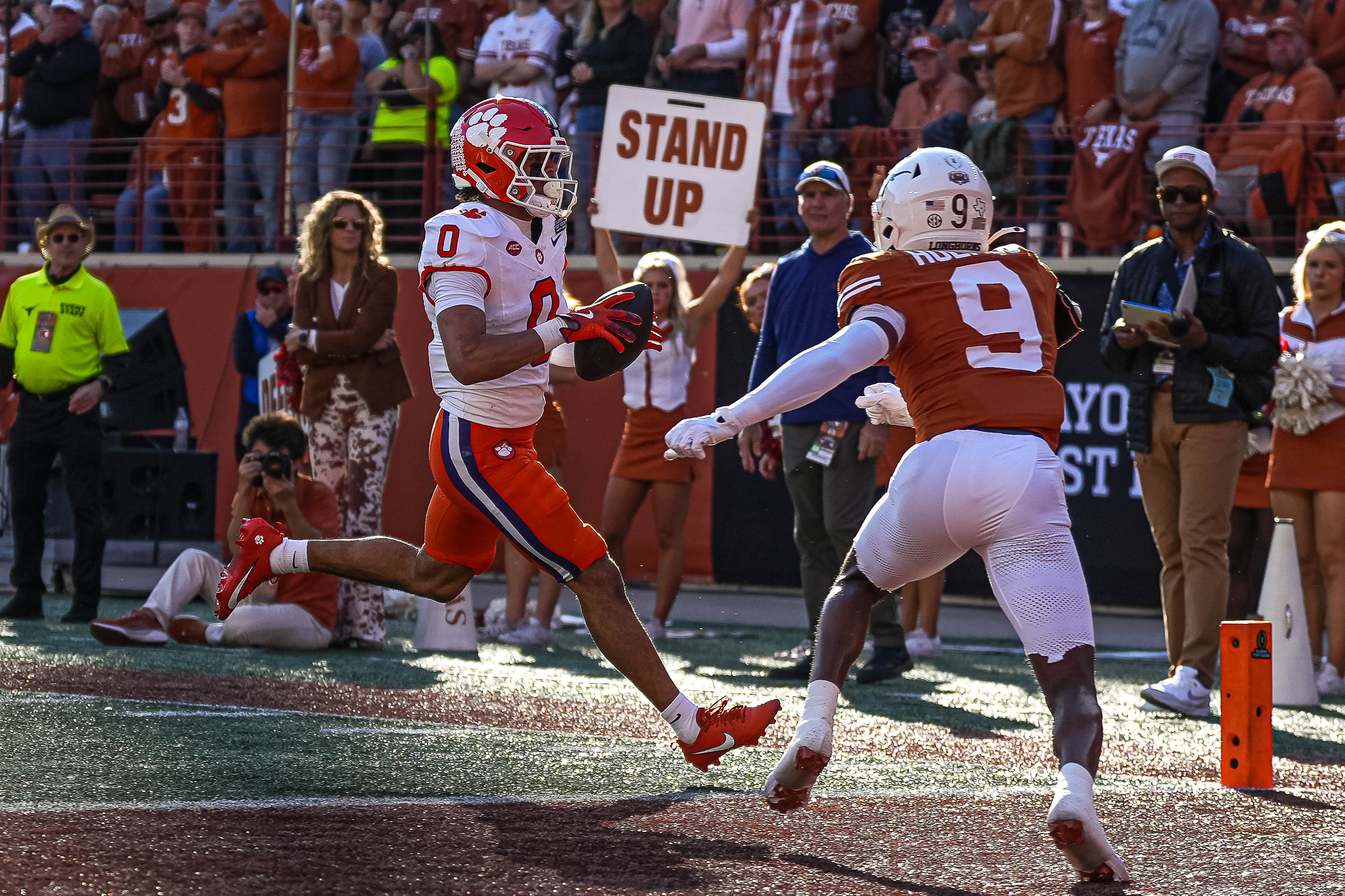 Best LSU vs. Clemson Player Prop Bets: College Football Week 1 Odds & Expert Picks