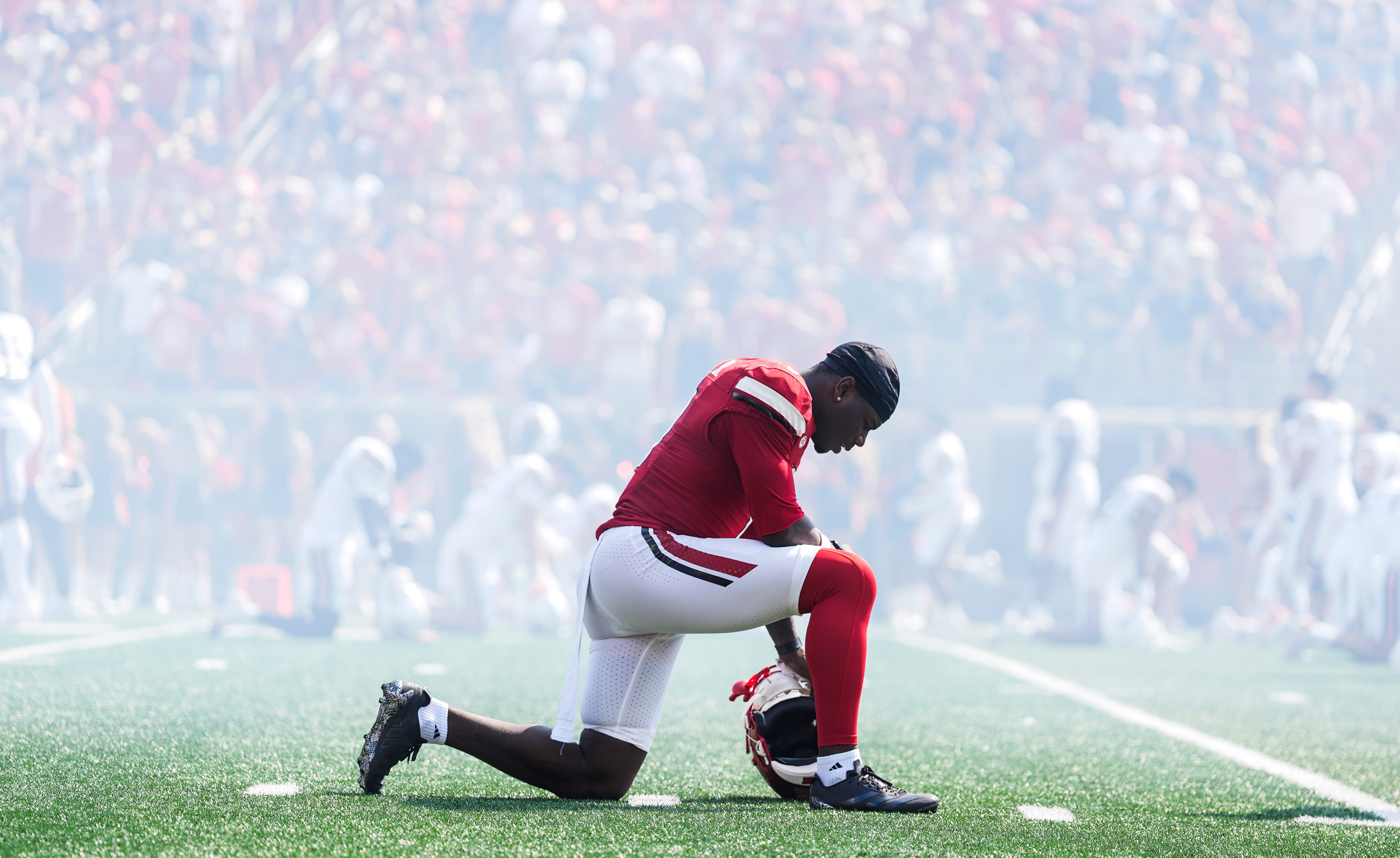 Best Louisville vs. Miami Player Prop Picks for Week 8: Cardinals’ Stout Secondary to Shut Down Carson Beck