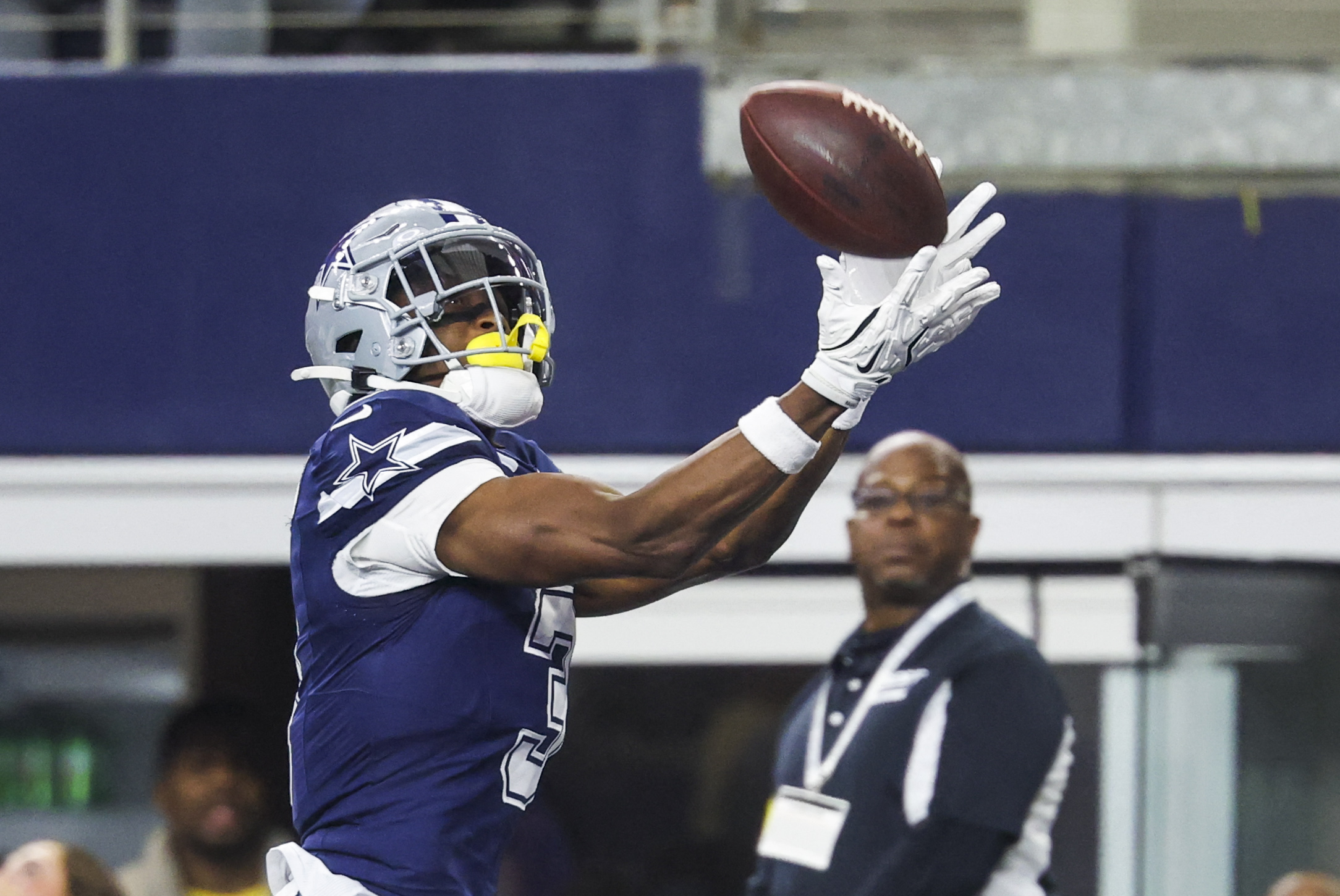 George Pickens catches a touchdown pass as we make our best Cowboys vs. Giants prediction.