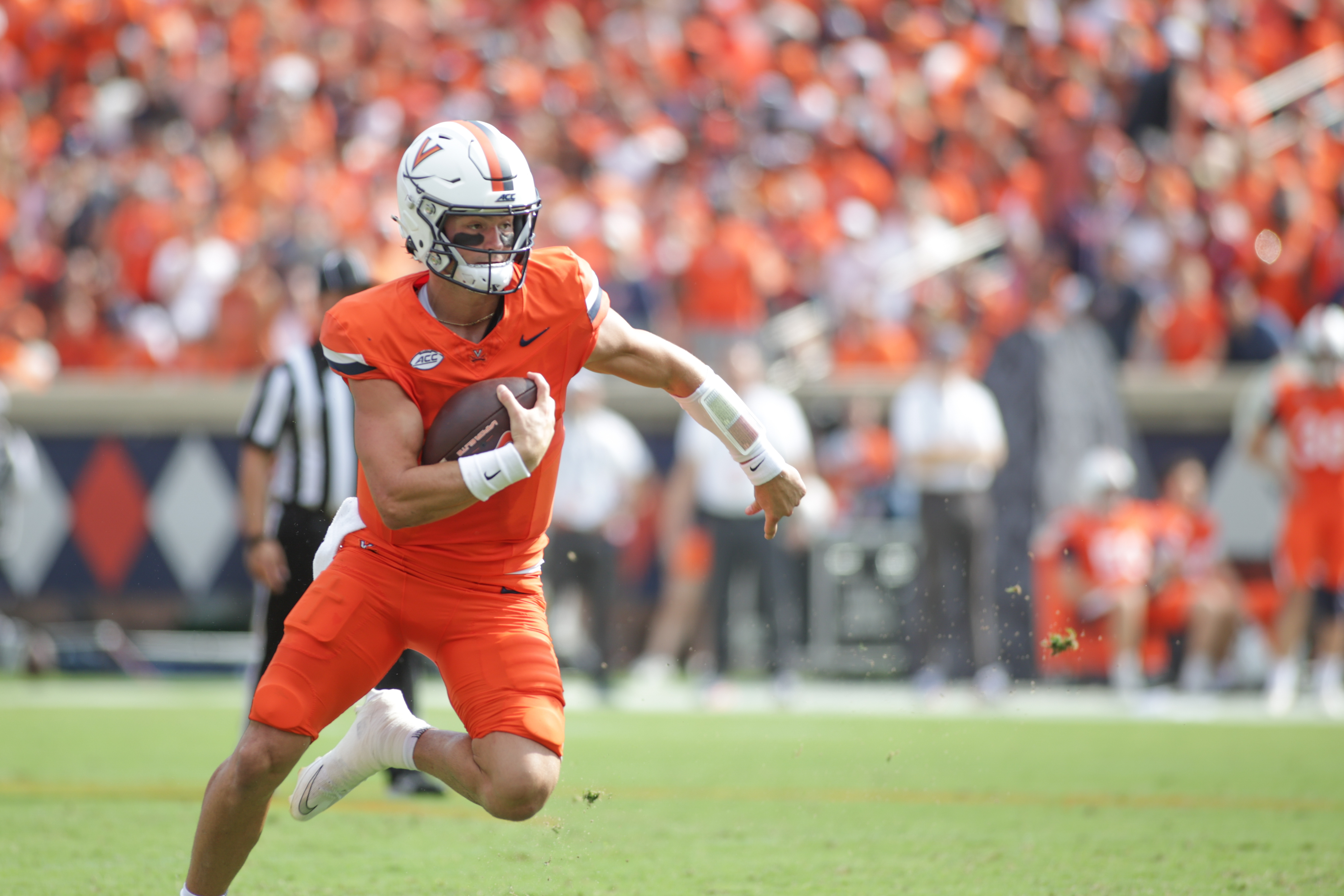 Pictured: Cavaliers quarterback Beau Pribula as we break down our West Virginia vs. Virginia Prediction. Photo by Jonathan Huff/Cal Sport Media/Sipa USA.
