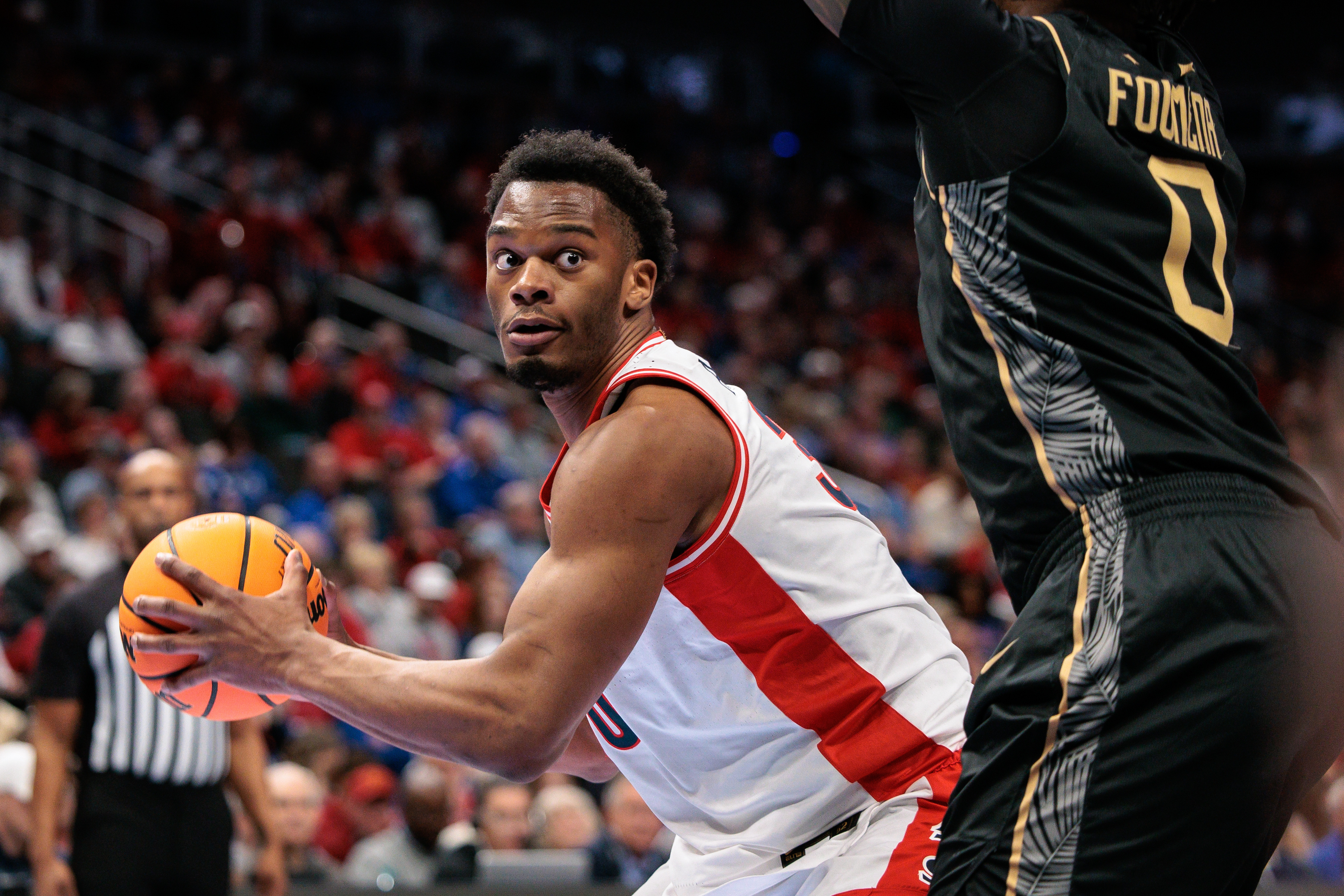 Tobe Awaka in action as we provide our Long Island vs. Arizona prediction today. 