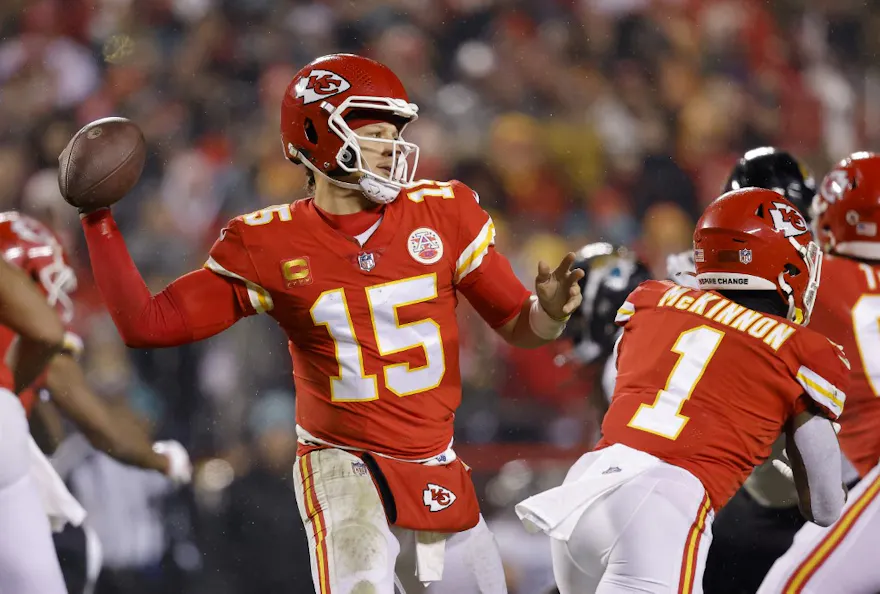 Sunday NFL Notes: Chiefs should be cautious about increasing