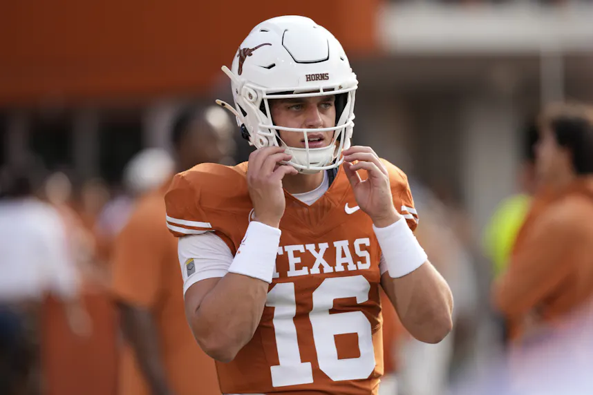 Texas Longhorns quarterback Arch Manning before the game against the UTSA as we look at Arch Manning's Heisman Trophy odds