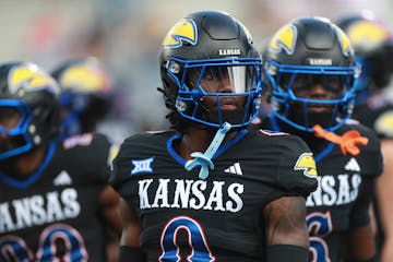 Kansas Weighs Sports Betting Future Ahead of Missouri Launch