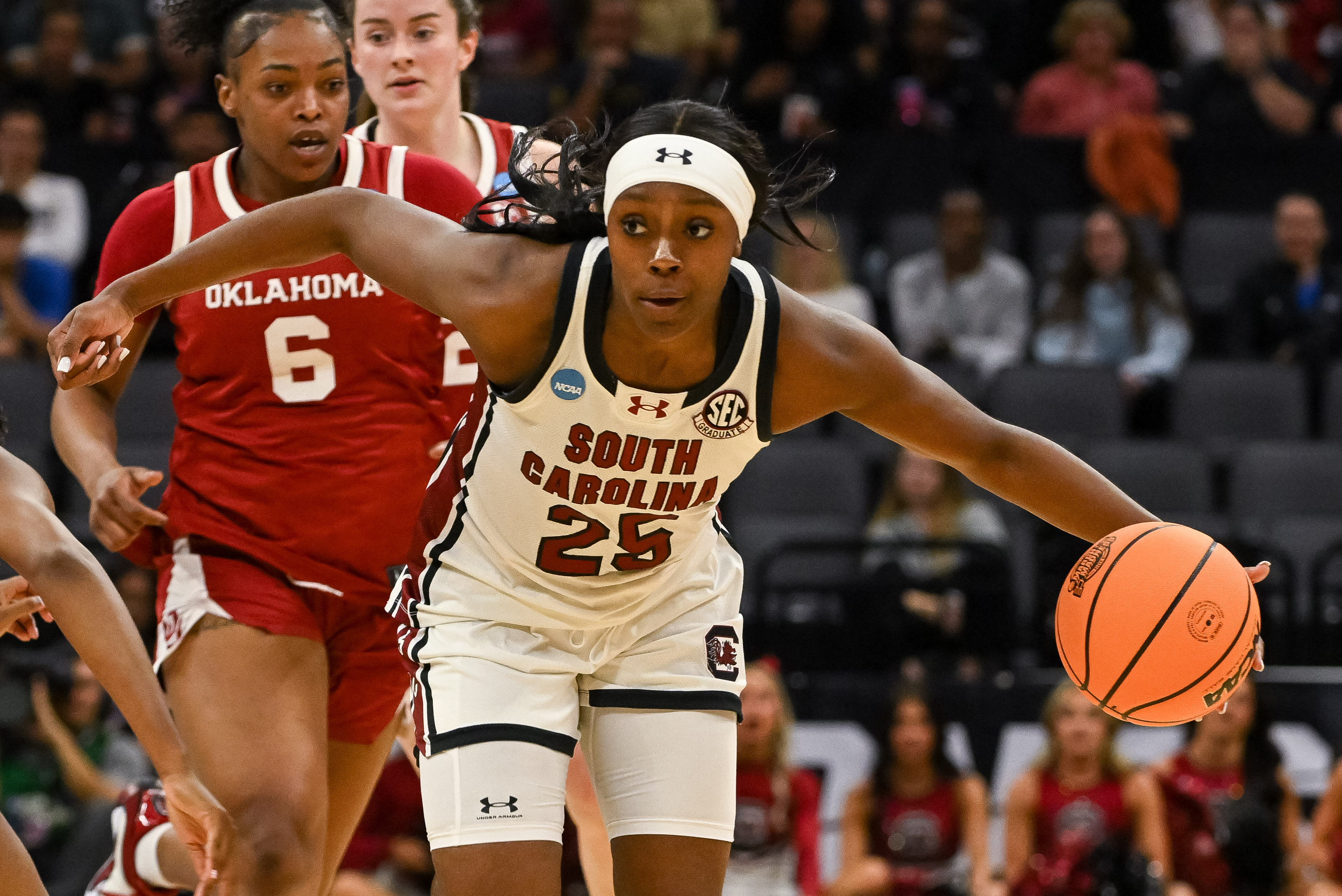 South Carolina's Raven Johnson leads a Gamecocks team that's among the programs focused on in our women's March Madness predictions. 