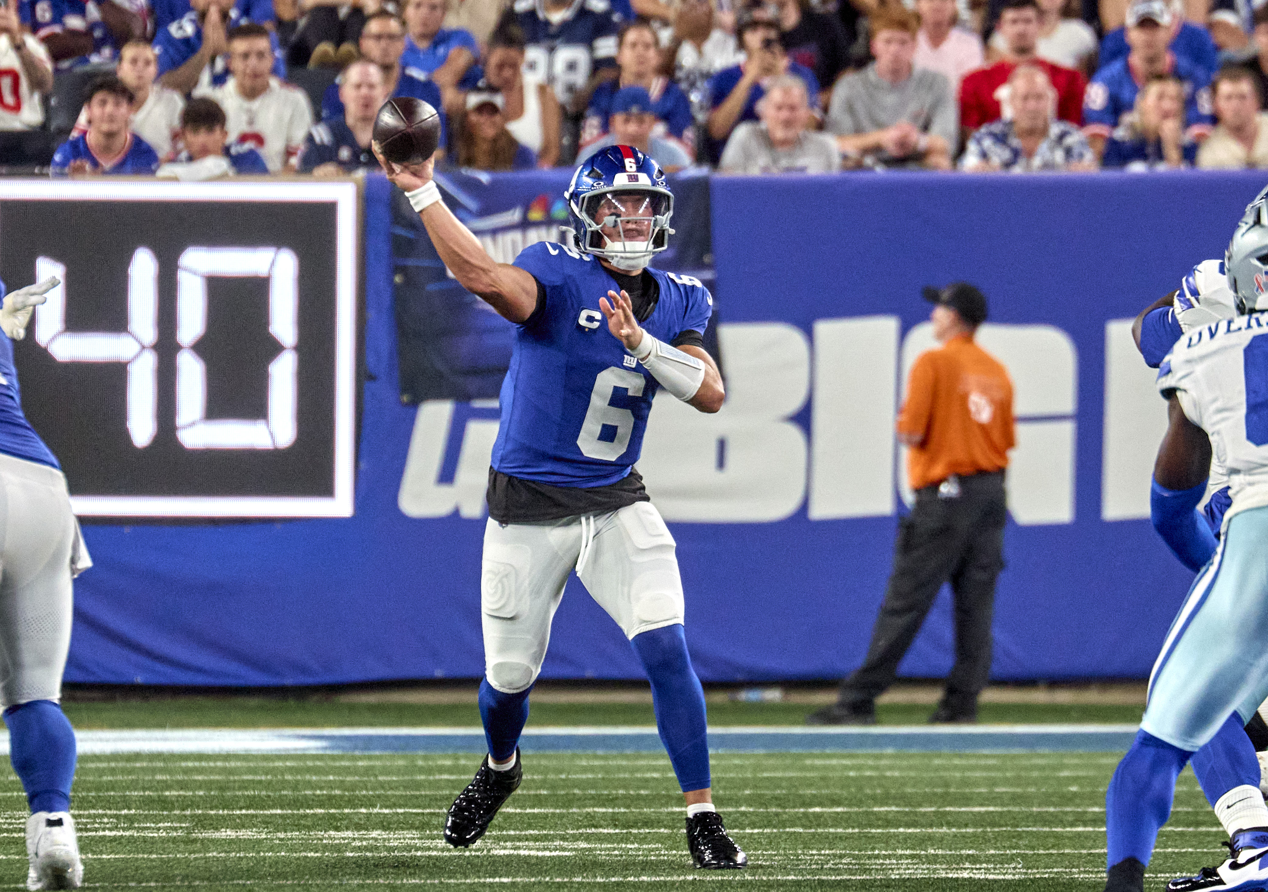 Pictured: NY Giants QB Jaxson Dart (6) throwing a pass as we break down our Giants vs. Rams Prediction. Photo by Duncan Williams/Cal Sport Media/Sipa USA.
