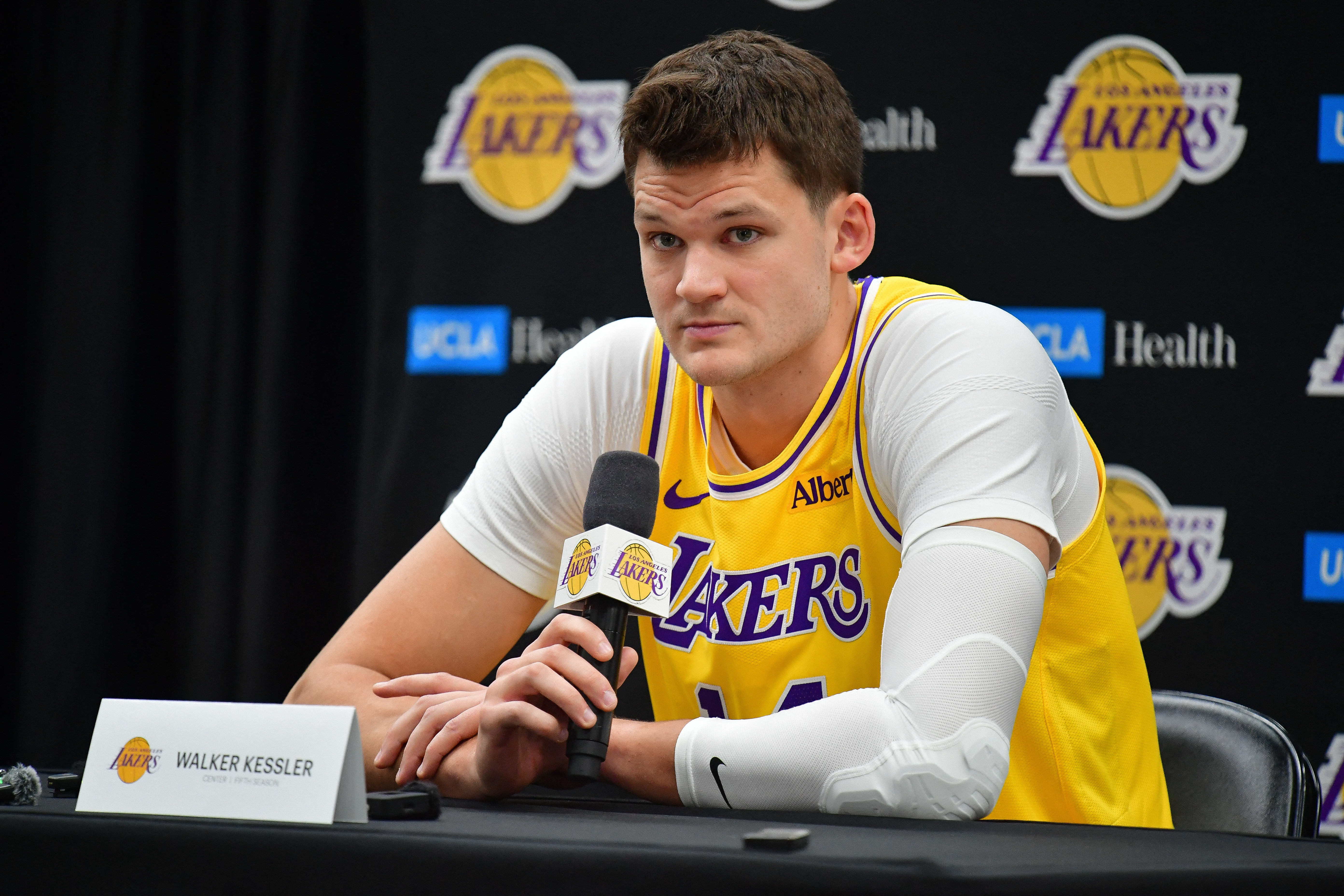 Lakers center Walker Kessler looks on as we analyze the 2026-27 NBA Most Improved Player odds.