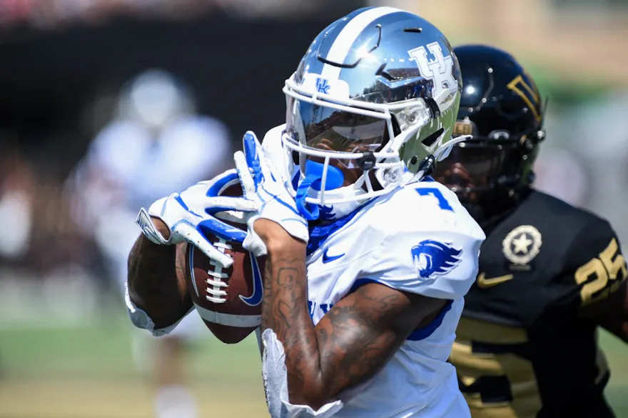 Barion Brown #7 of the Kentucky Wildcats runs with the ball as we look at our best college football predictions for Week 5