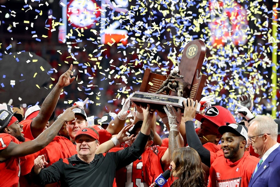 CFP National Championship odds, picks & props for Georgia vs TCU