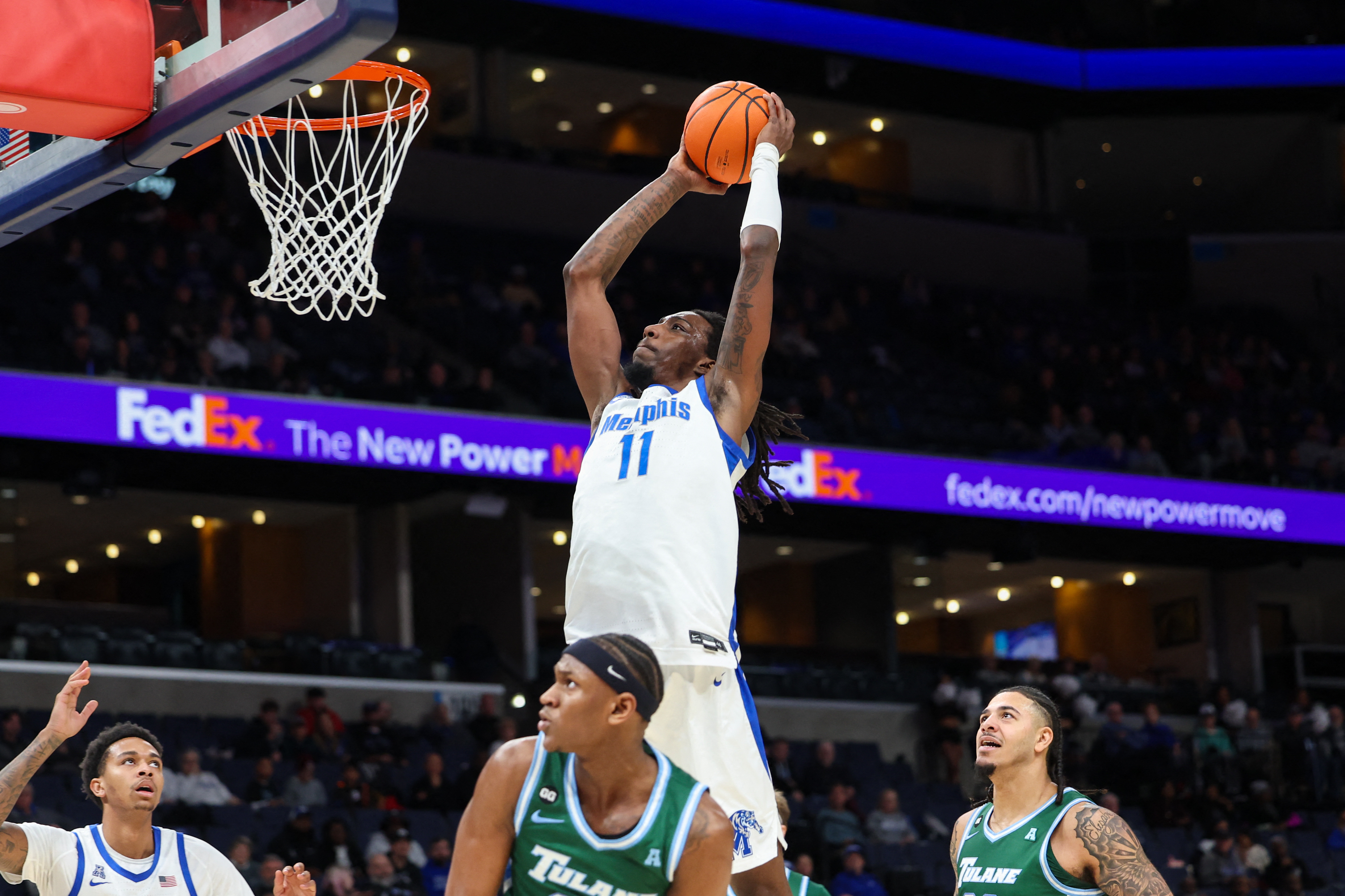 Memphis' Aaron Bradshaw (11) is the focus of our college basketball predictions and best bets today.