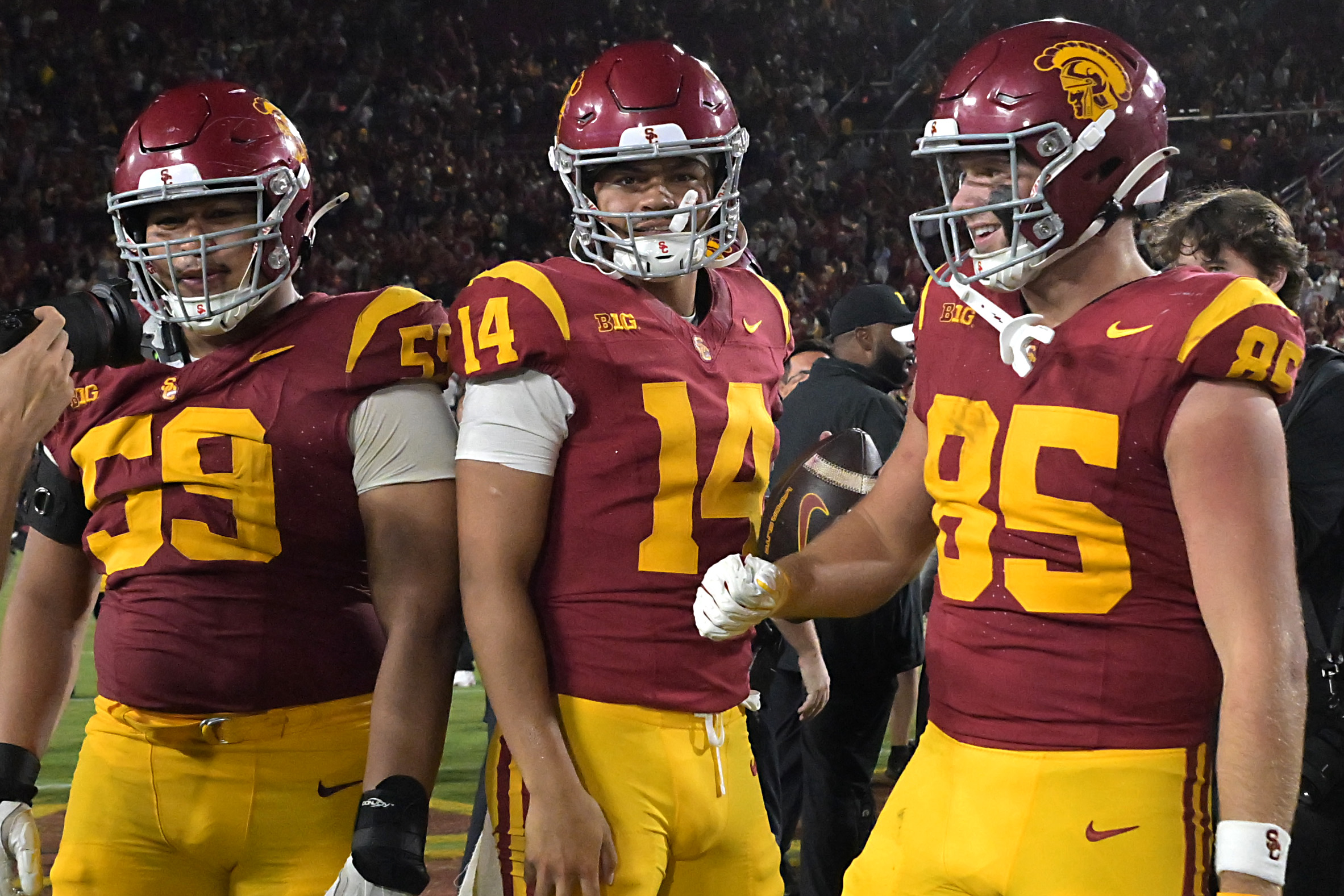 USC vs. Notre Dame Player Prop Picks: Best Prop Bets & TD Picks for Week 8