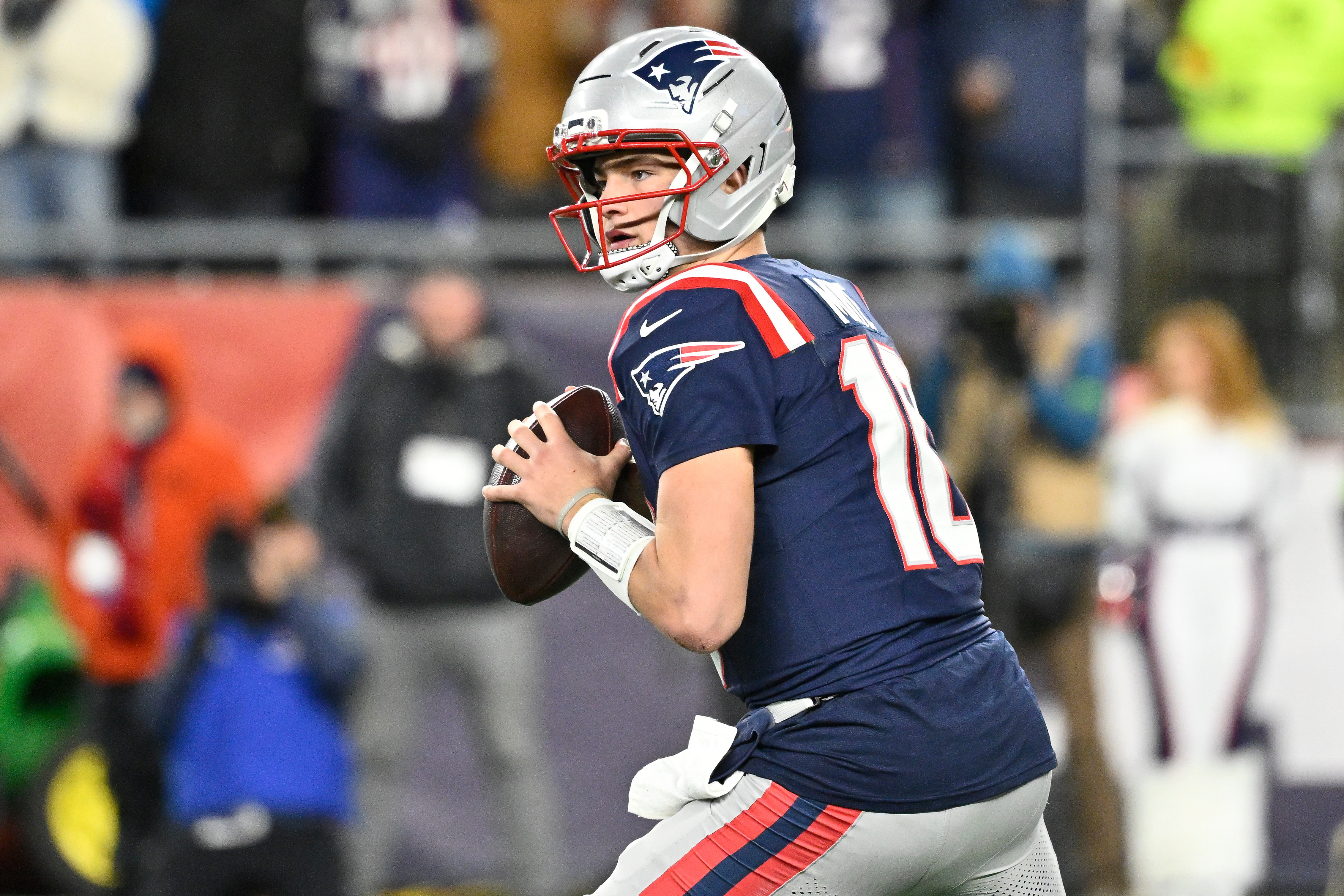 New England Patriots quarterback Drake Maye (10), who is among the early favorites by the 2026-27 NFL MVP odds, looks to pass.