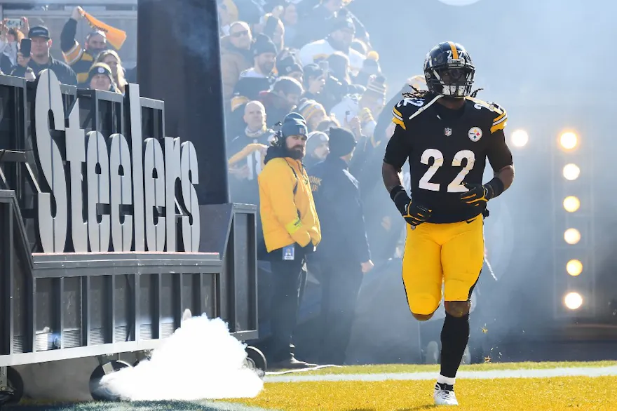 Najee Harris of the Pittsburgh Steelers walks onto the field before the game against the Cleveland Browns, and we offer our top SGP predictions for Browns vs. Steelers based on our best NFL odds.