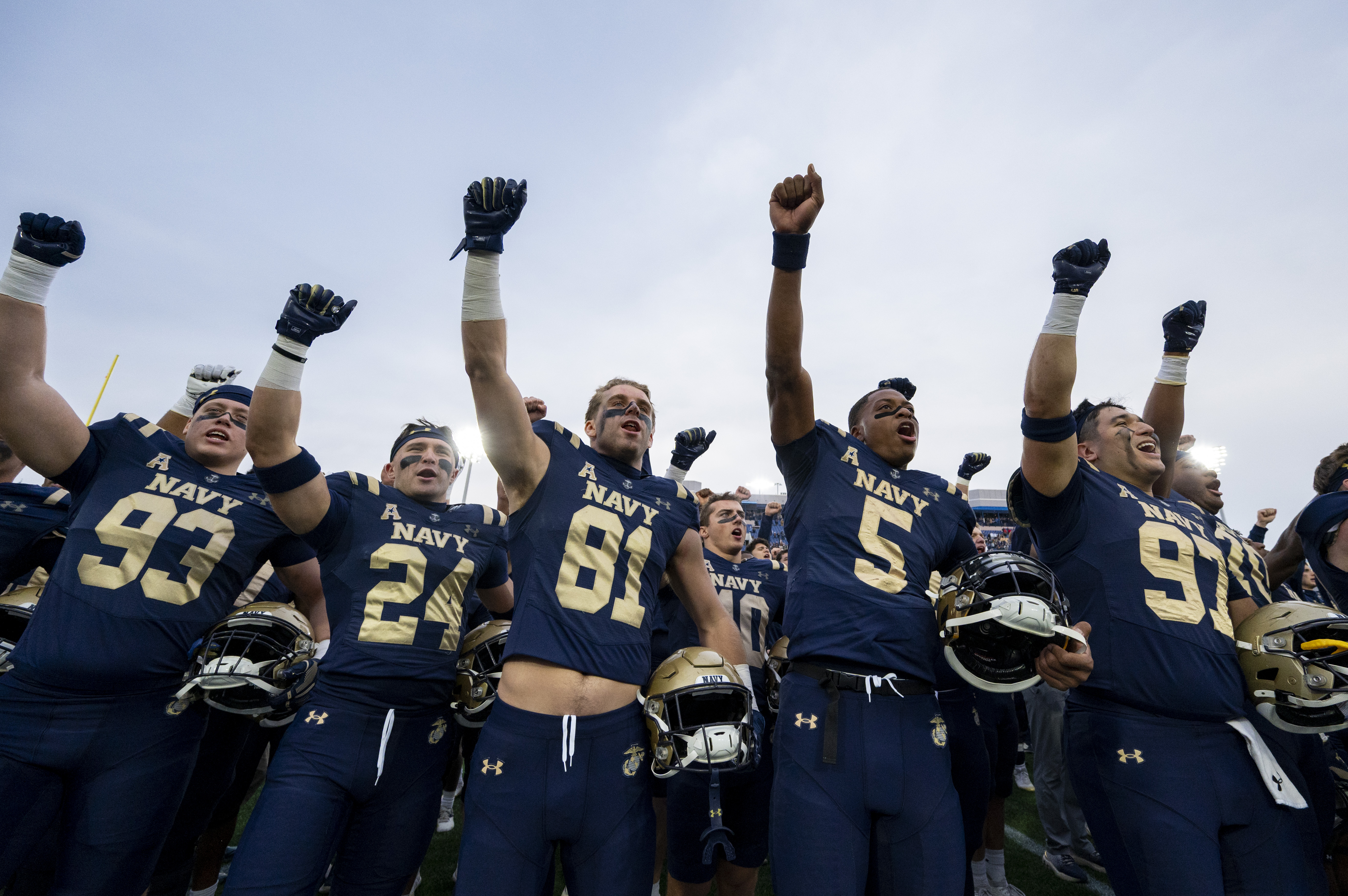 Navy vs. Memphis Prediction Tonight: Thanksgiving Betting Odds & Expert Picks