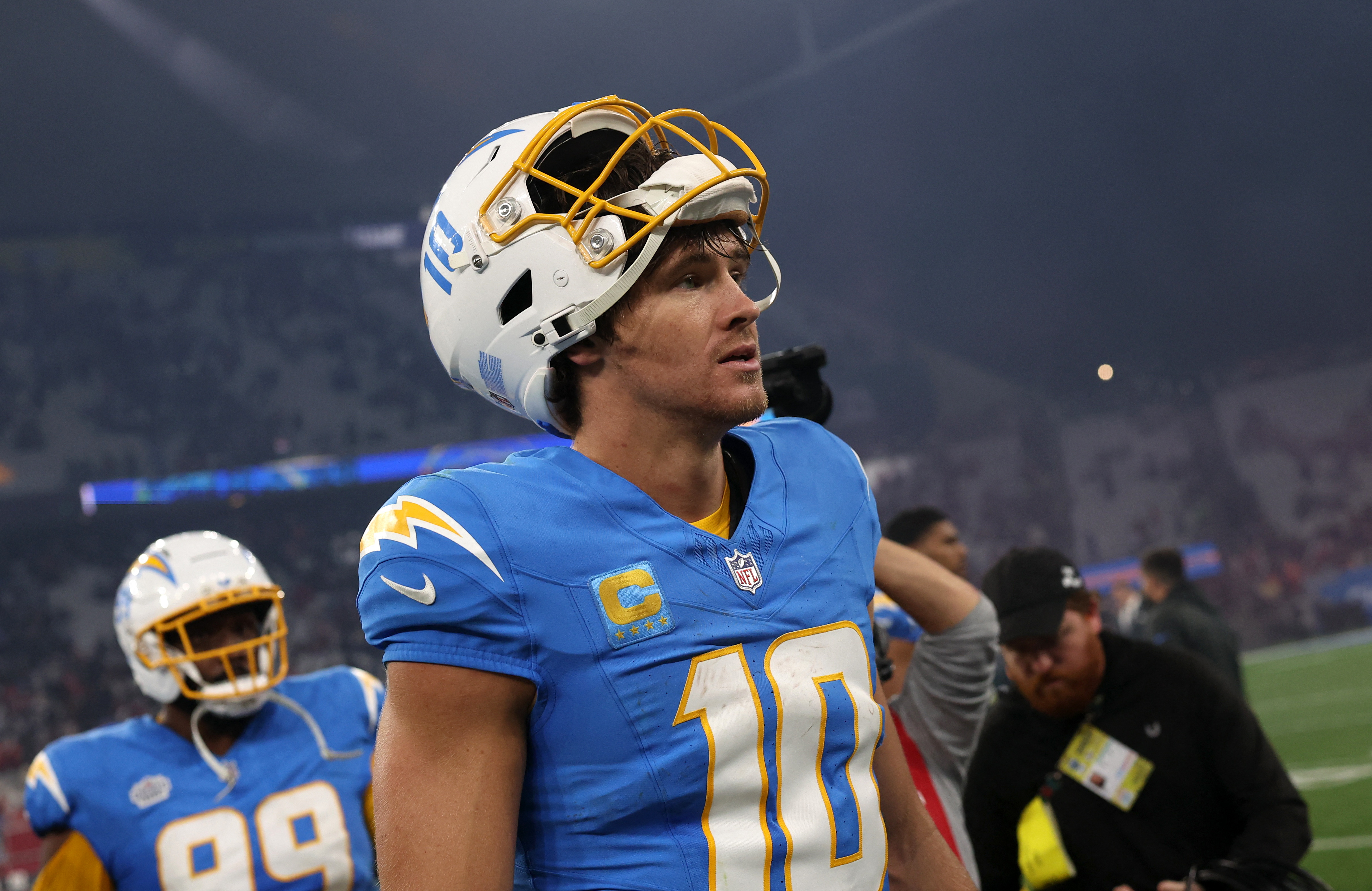 Chargers vs. Raiders Prediction, Monday Night Football Odds Tonight: MNF Picks