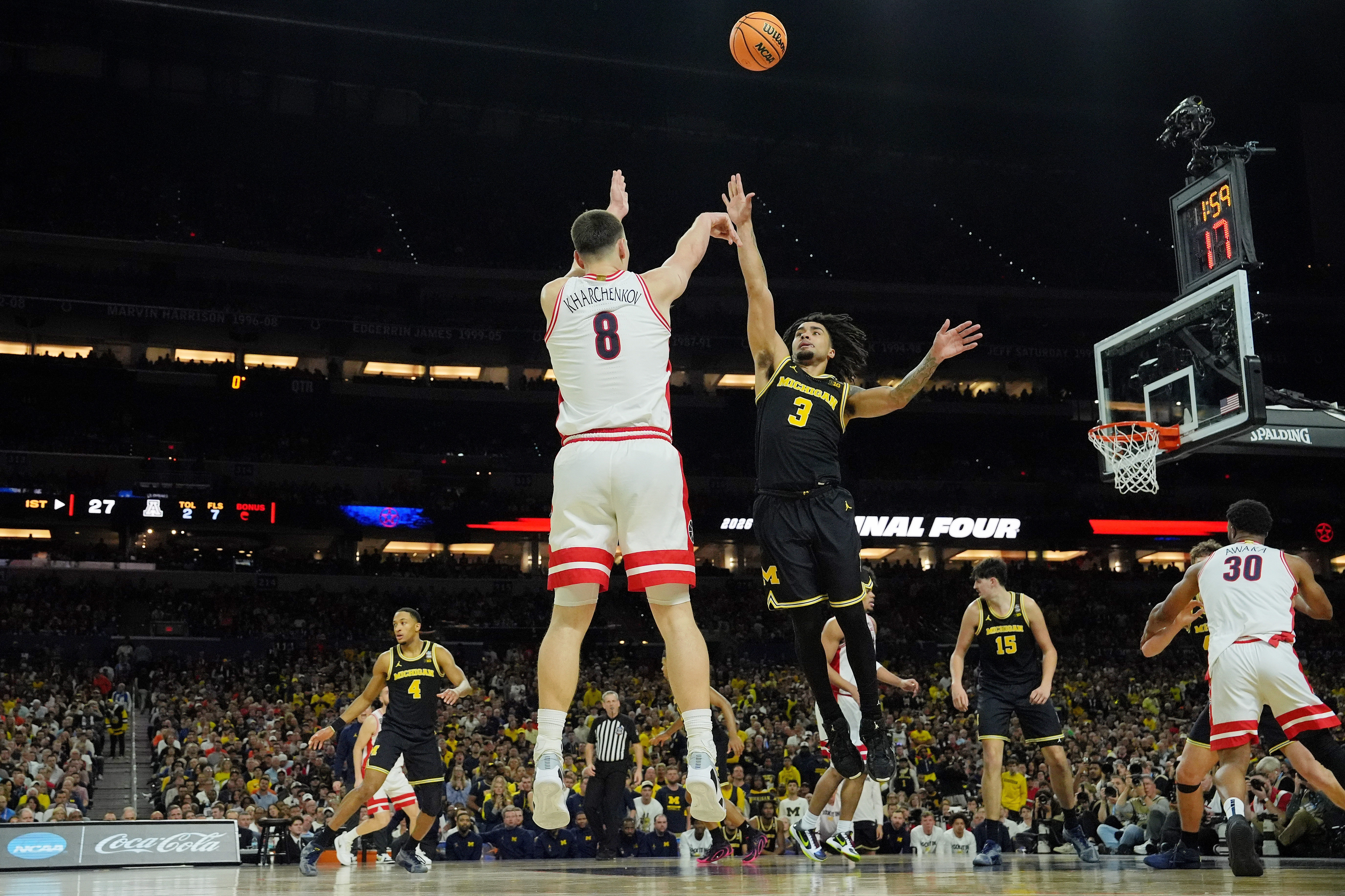 Arizona's Ivan Kharchenkov and Michigan's Elliot Cadeau are likely to have the Wildcats and Wolverines atop the 2027 Final Four odds. 