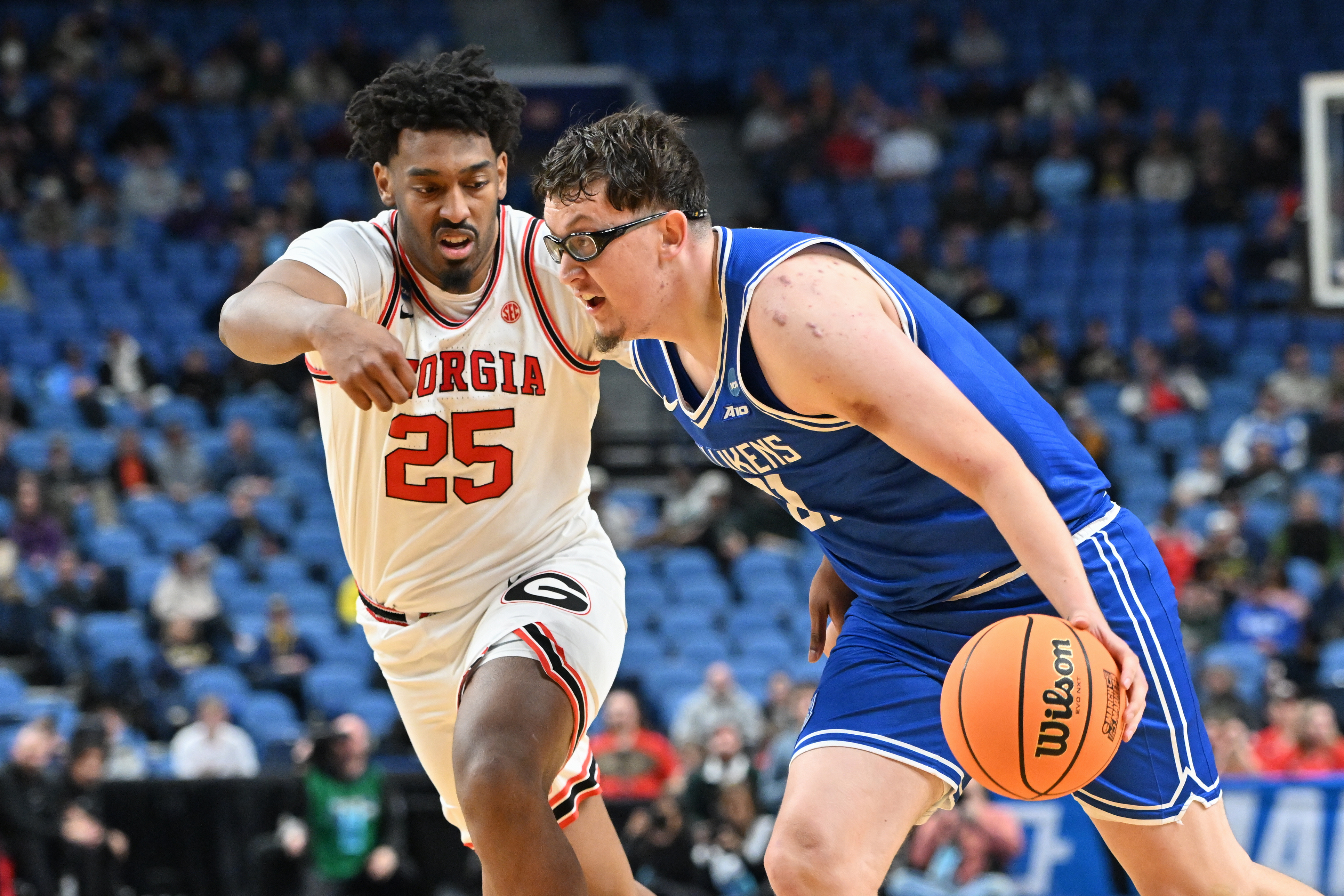 Robbie Avila in action as we provide our Saint Louis vs. Michigan prediction. 