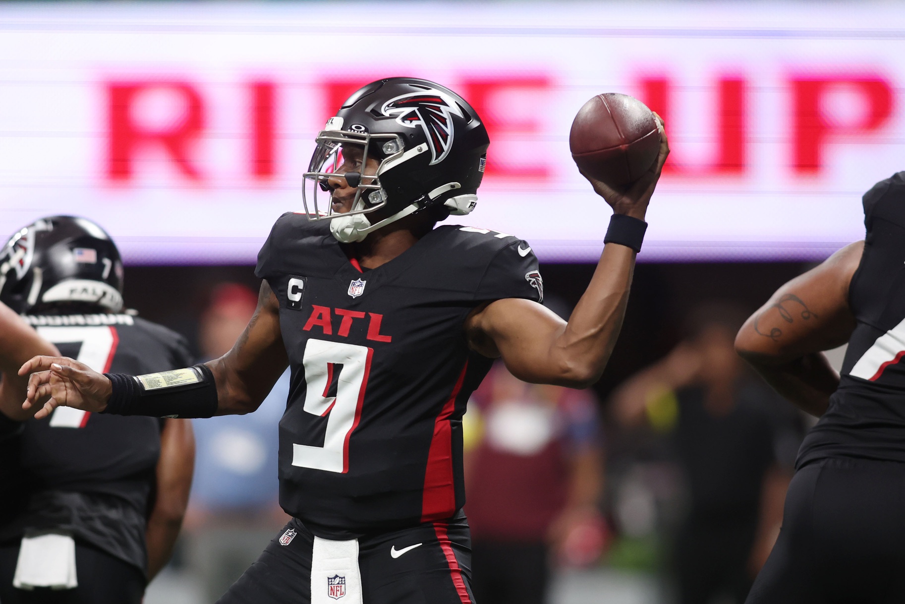 Falcons vs. Vikings Prediction, Sunday Night Football Odds & SNF Picks