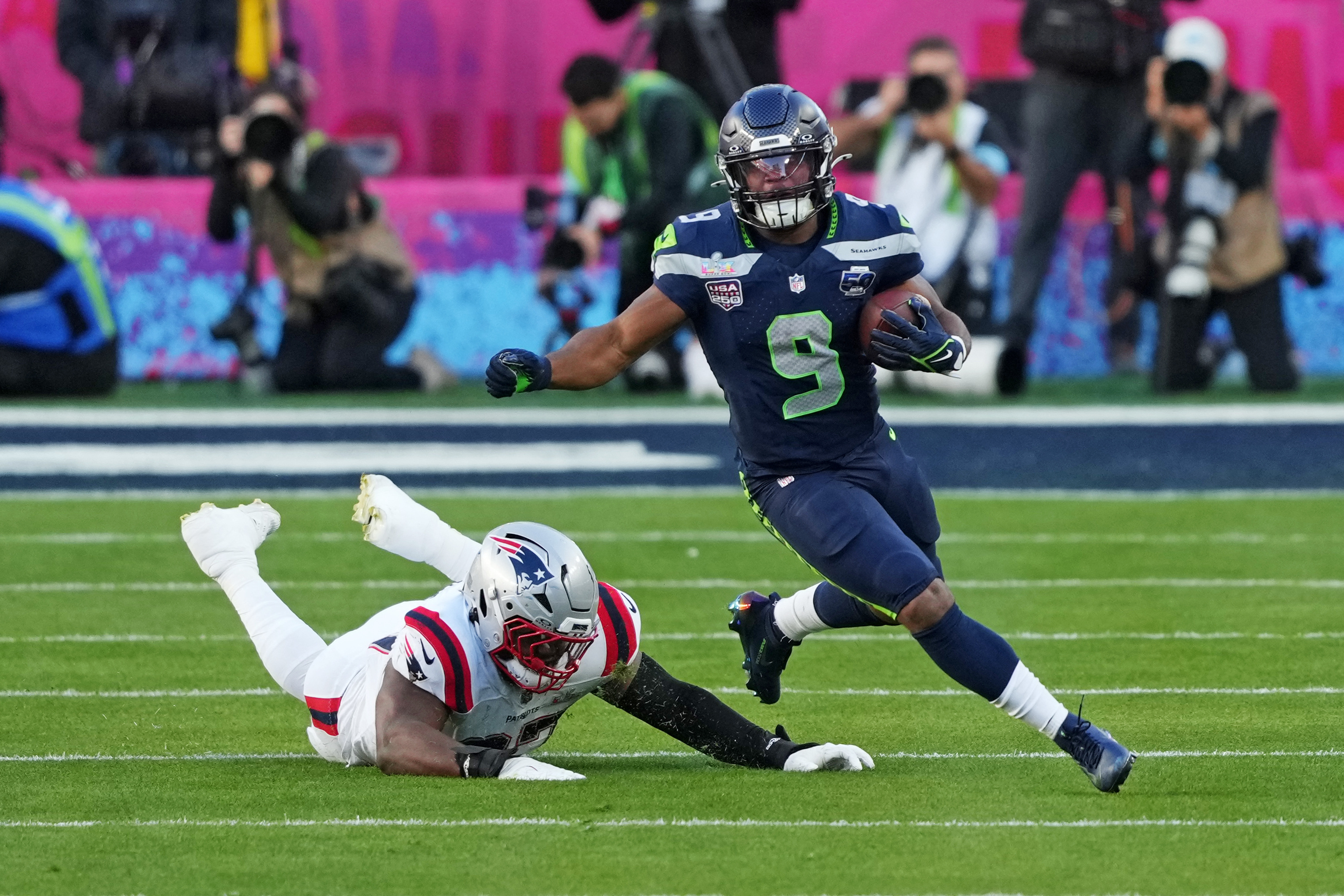 Seattle Seahawks running back Kenneth Walker III (9) runs the ball as we look ahead to the NFL schedule and key dates for the offseason.
